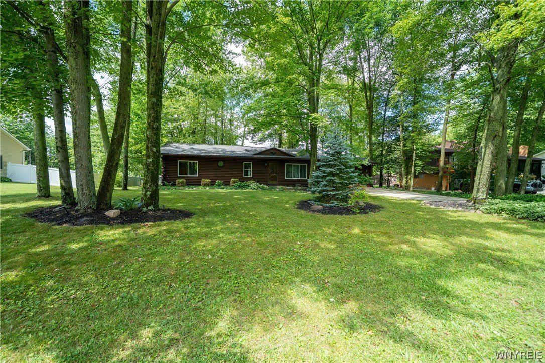 8376 Cobblestone Court – photo 3