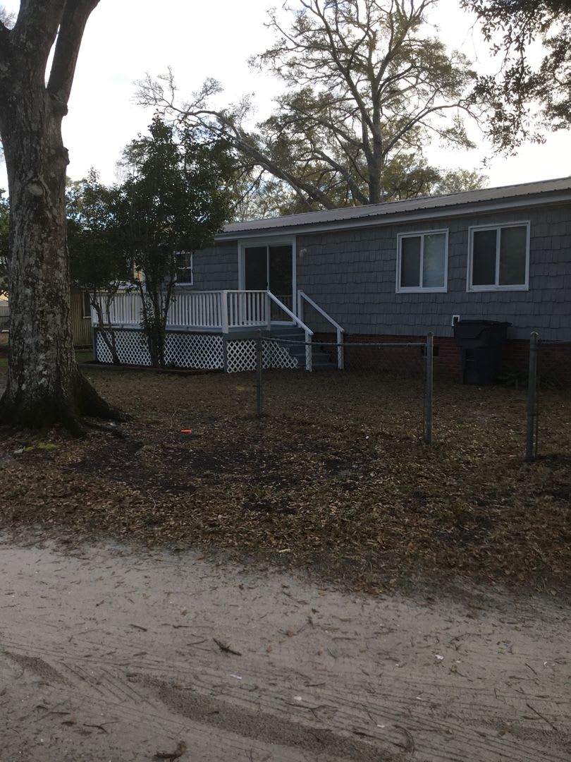 Shady Rest 3 Bedroom 2 Bath Renovated Manufactured Home – photo 3