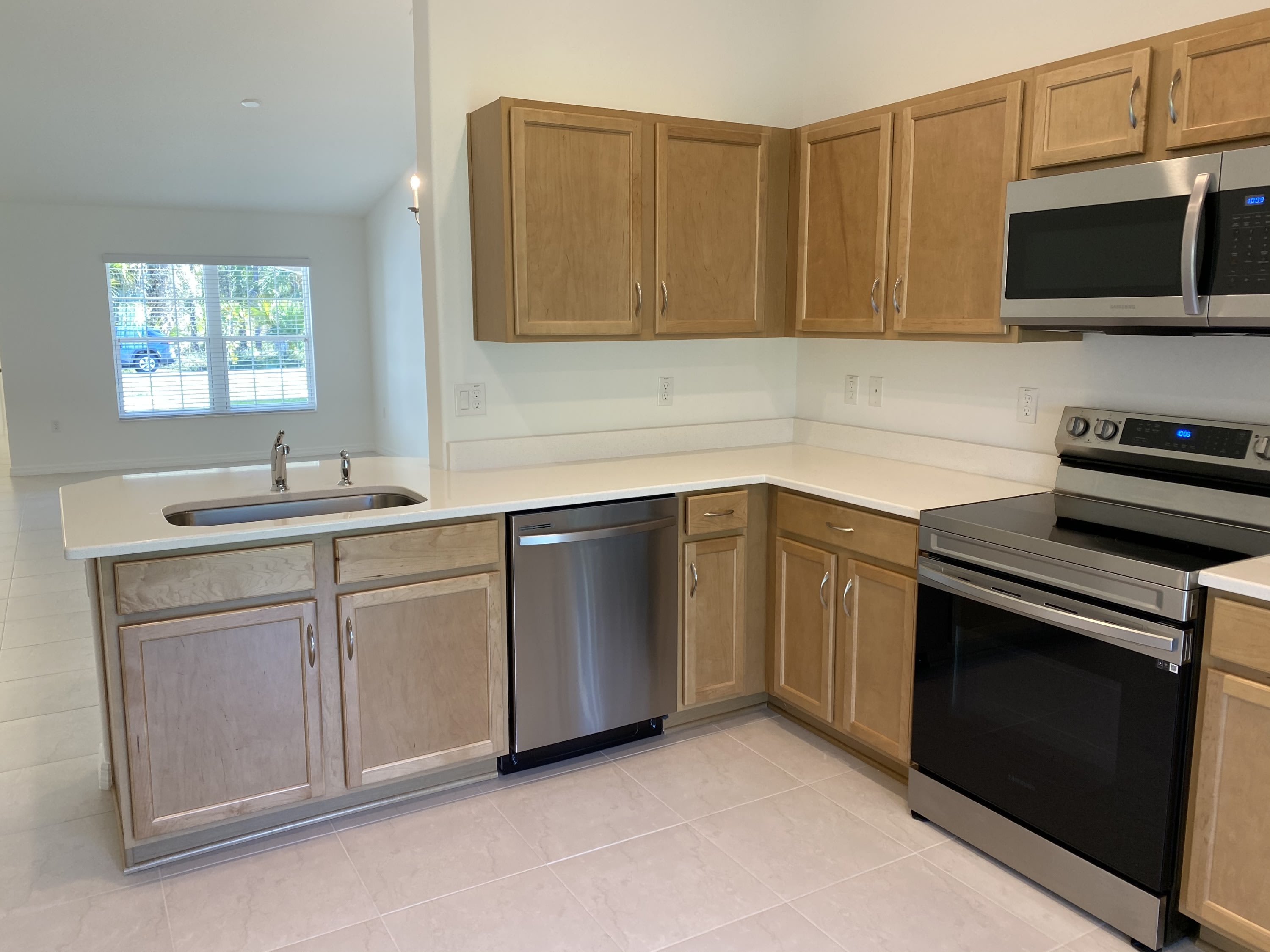 10 Pontiac Lane, Unit B – photo 2