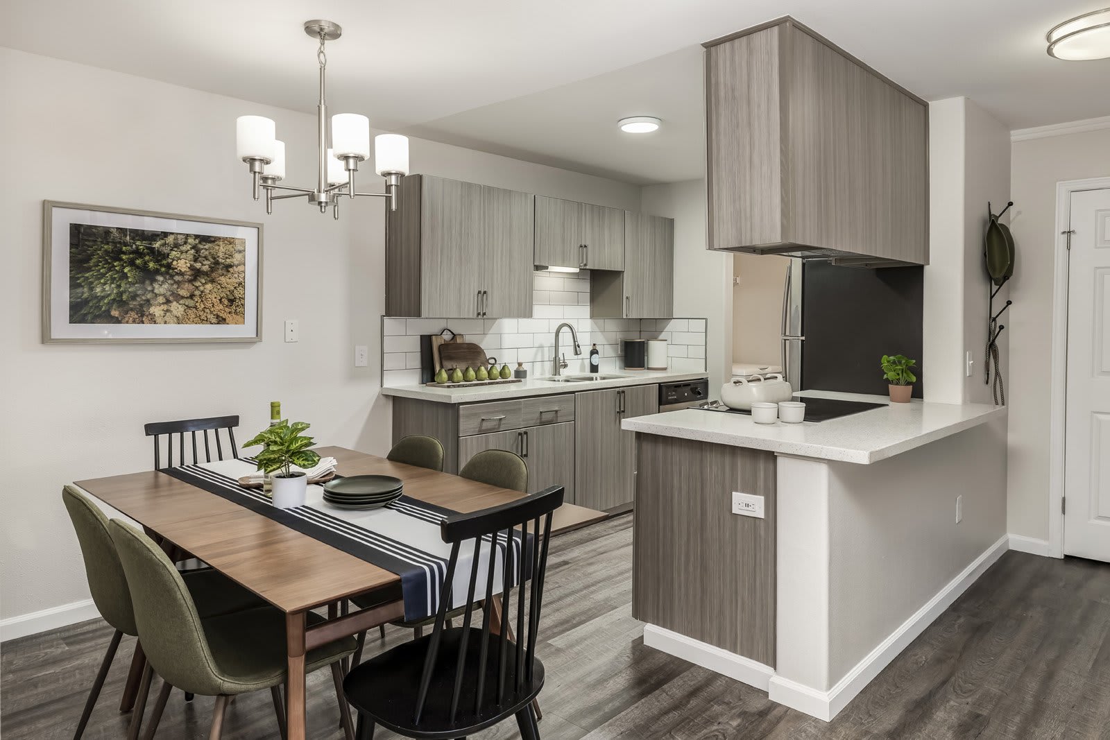 Canyon Creek Apartment Villages – photo 2