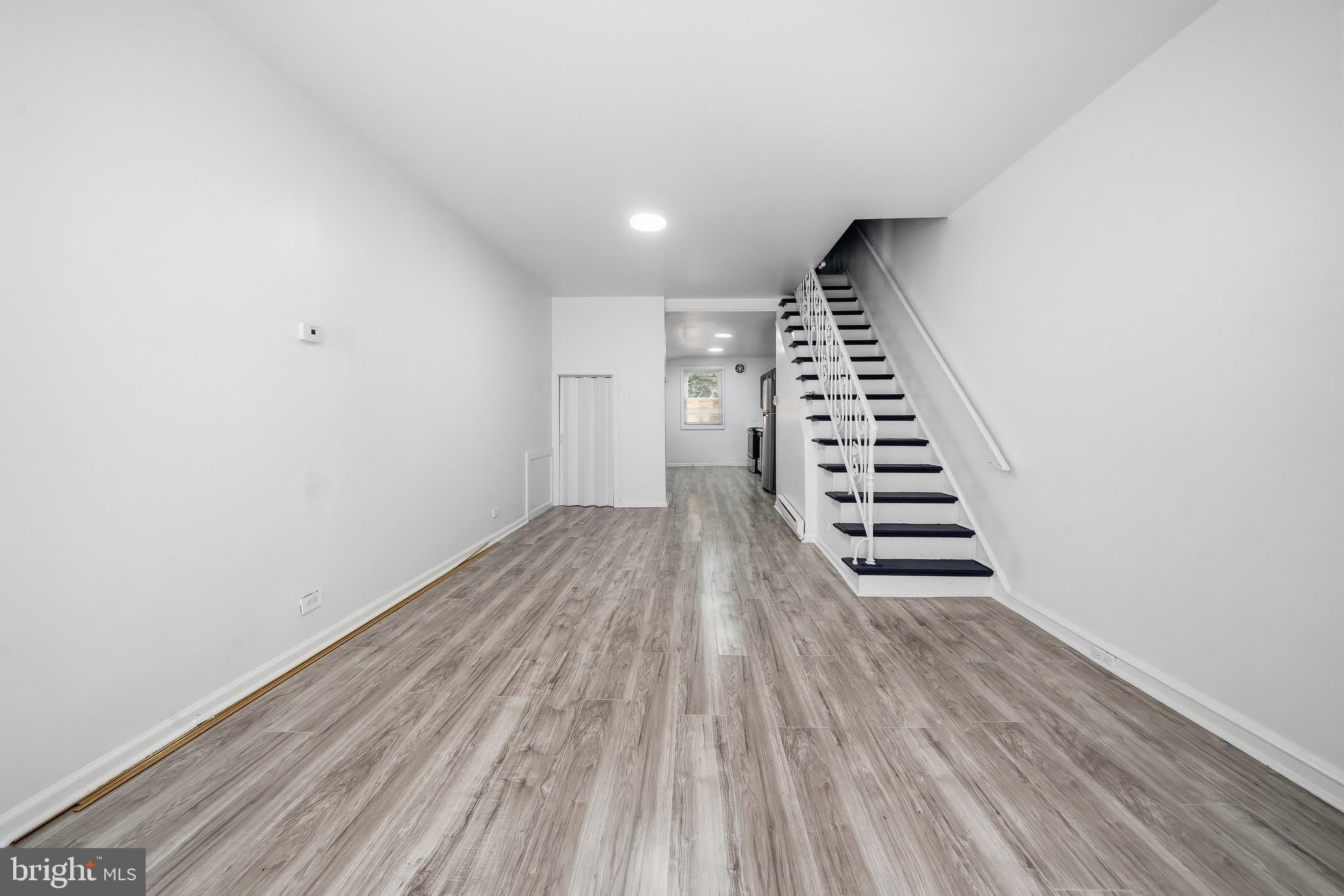 2062 E STELLA Street – photo 4