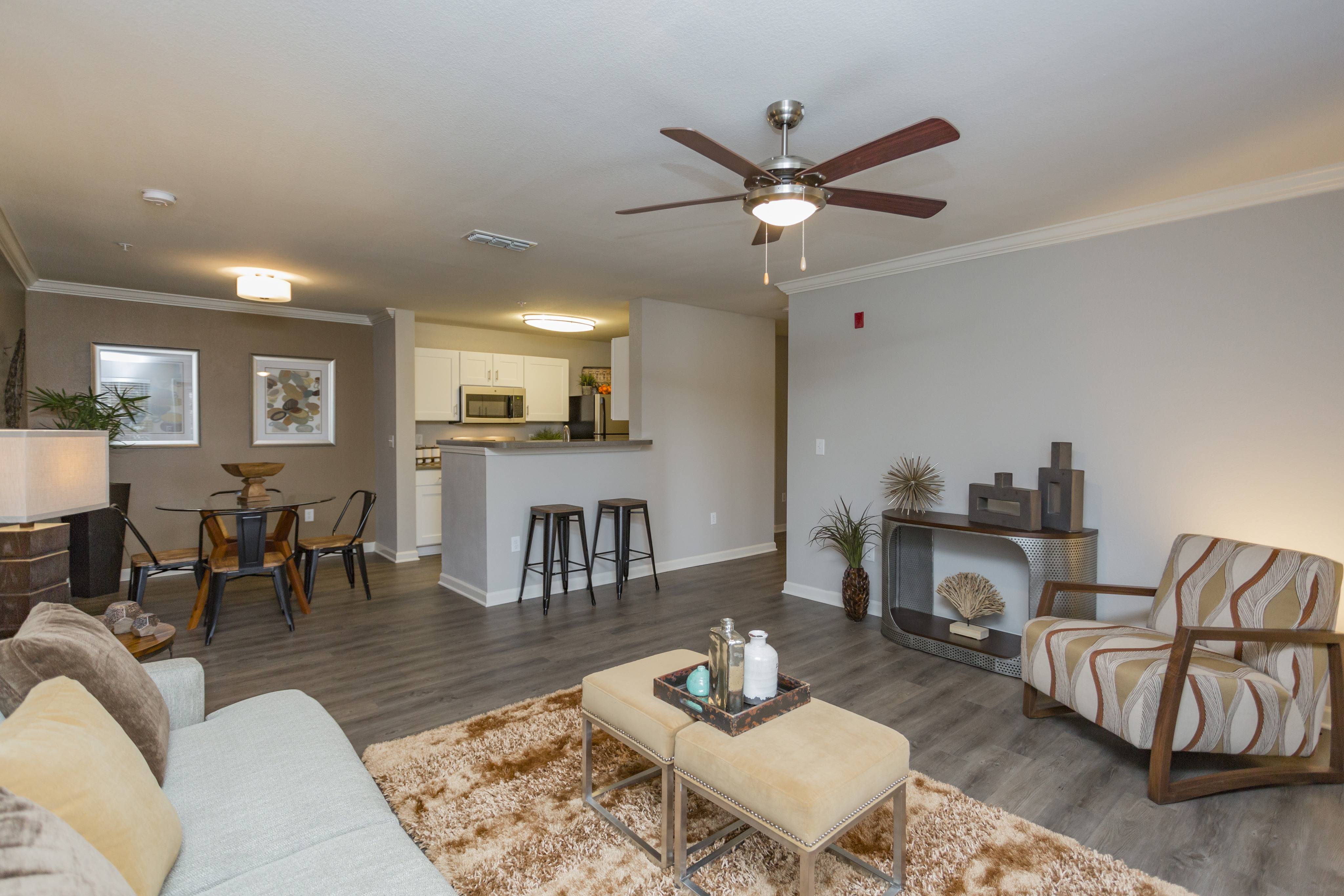 Stoneridge Farms Apartments – photo 2