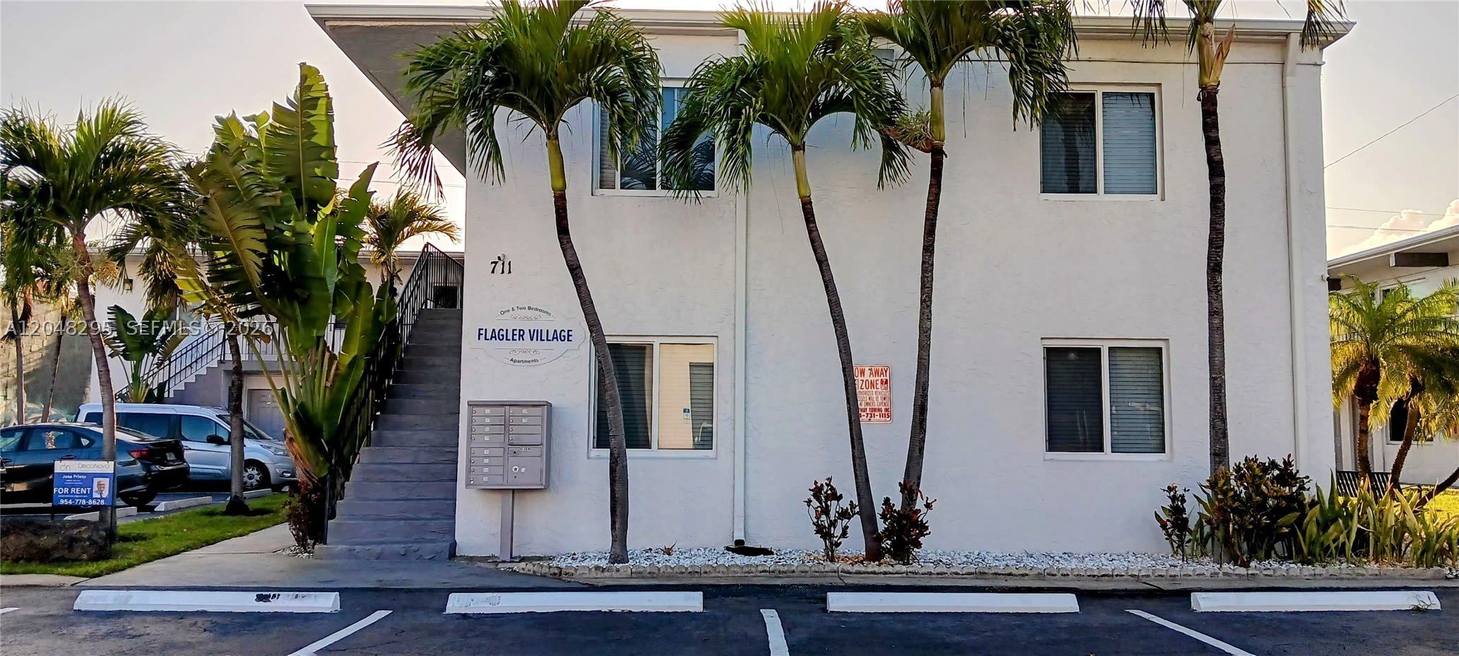 711 NE 2nd Ave – photo 1