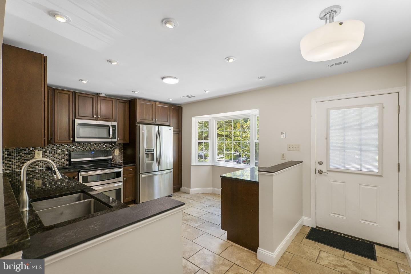 124 Barnsfield Ct 216 – photo 4
