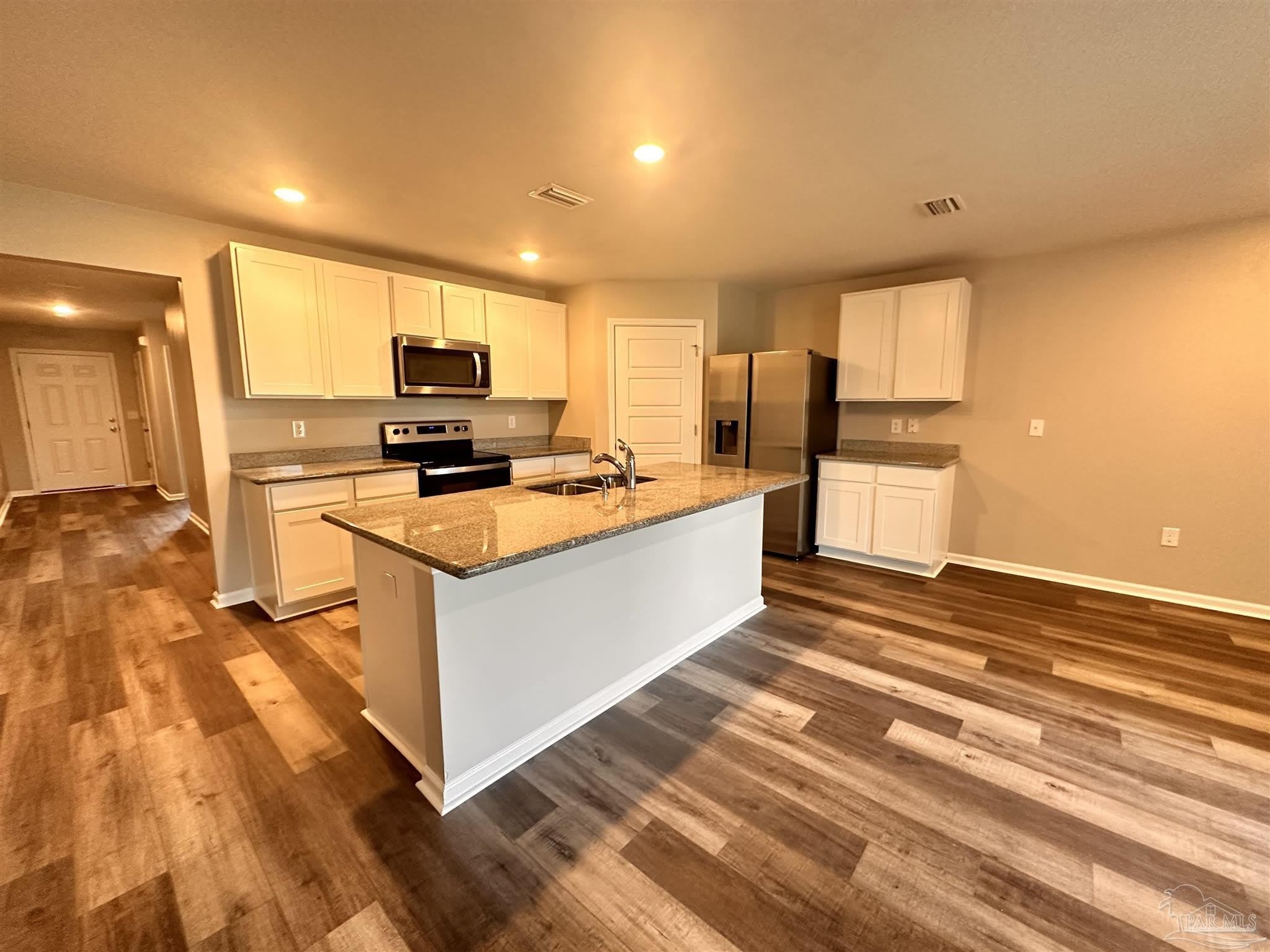 2348 Kirkwood Dr – photo 4