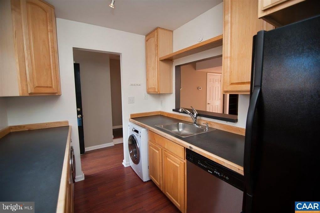 1566 GARDEN Court – photo 3