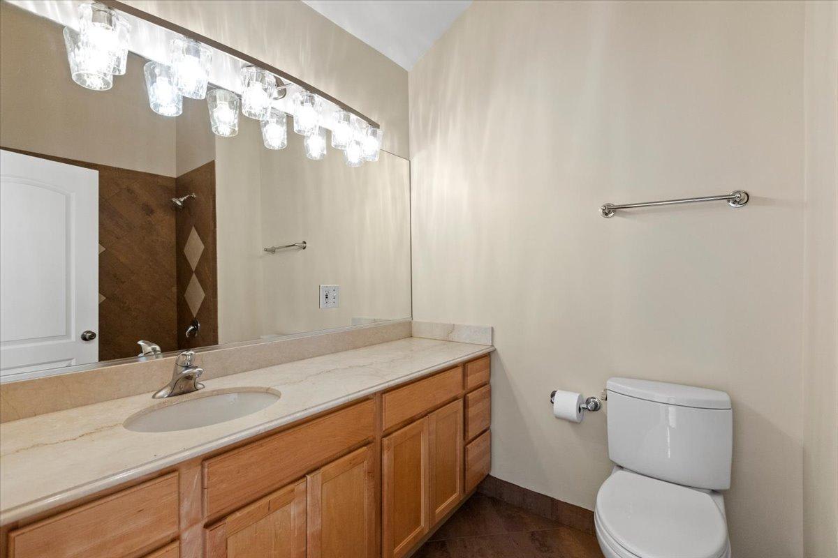 456 N Green St – photo 5