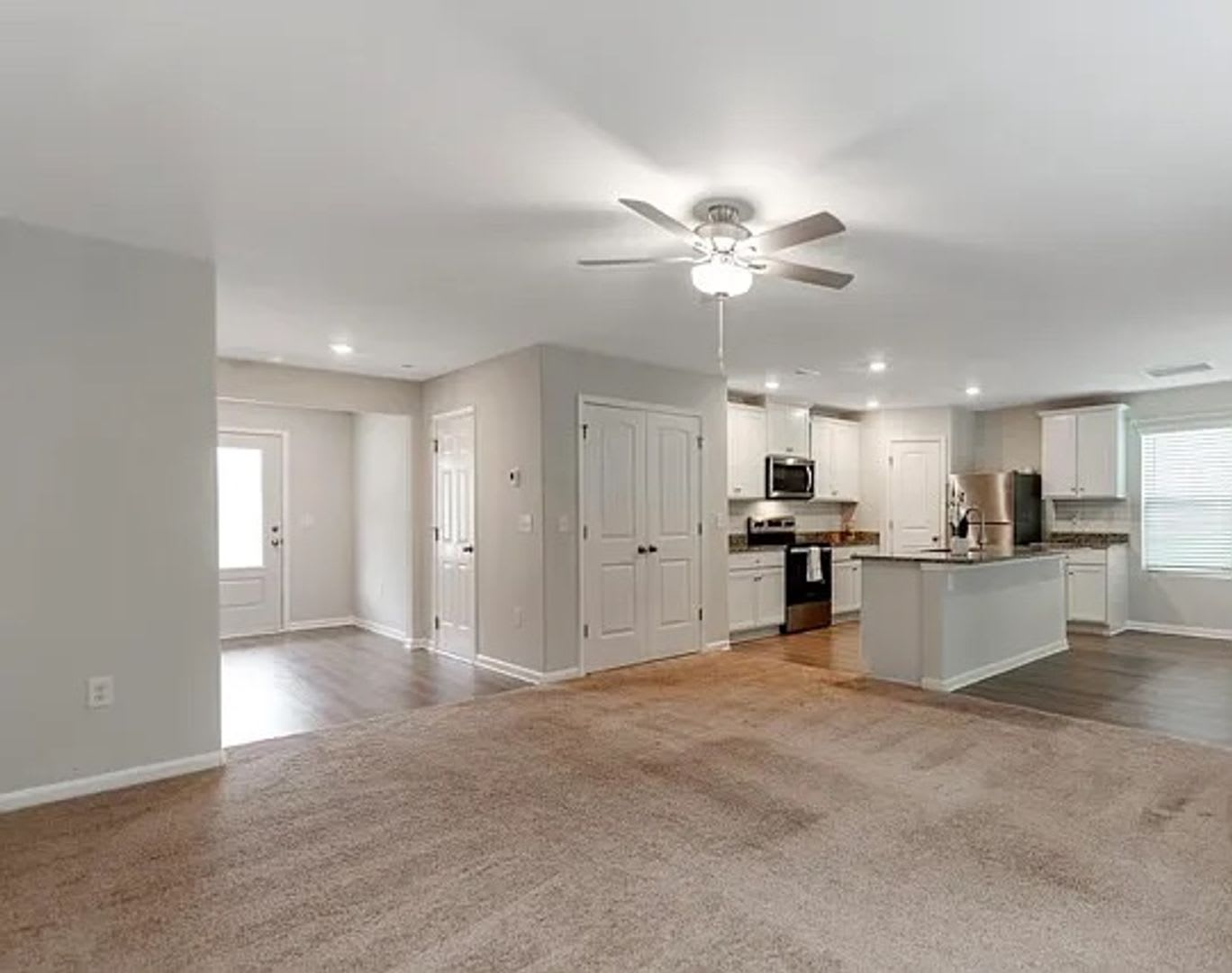 Room in 4 Bedroom Home at Nia Rd – photo 2