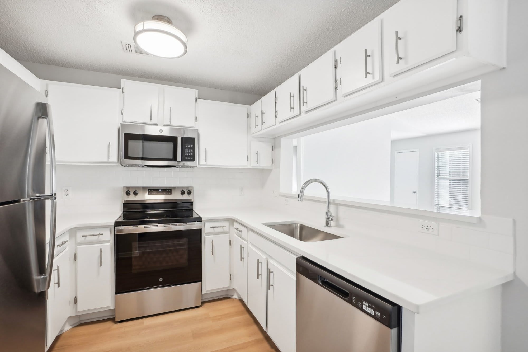 Cambridge Park Apartments – photo 2