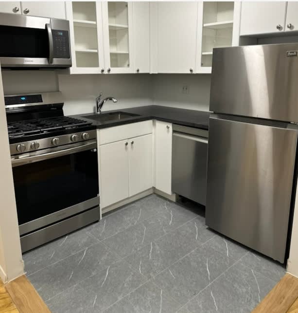 52 Beaver St – photo 1