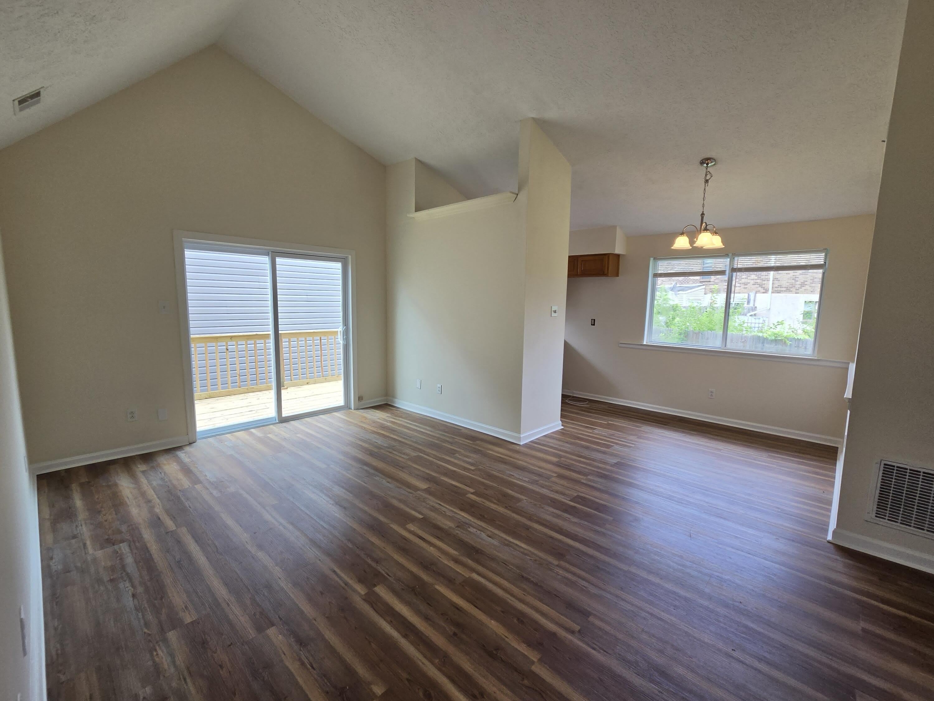 1361 Grafton Drive – photo 3