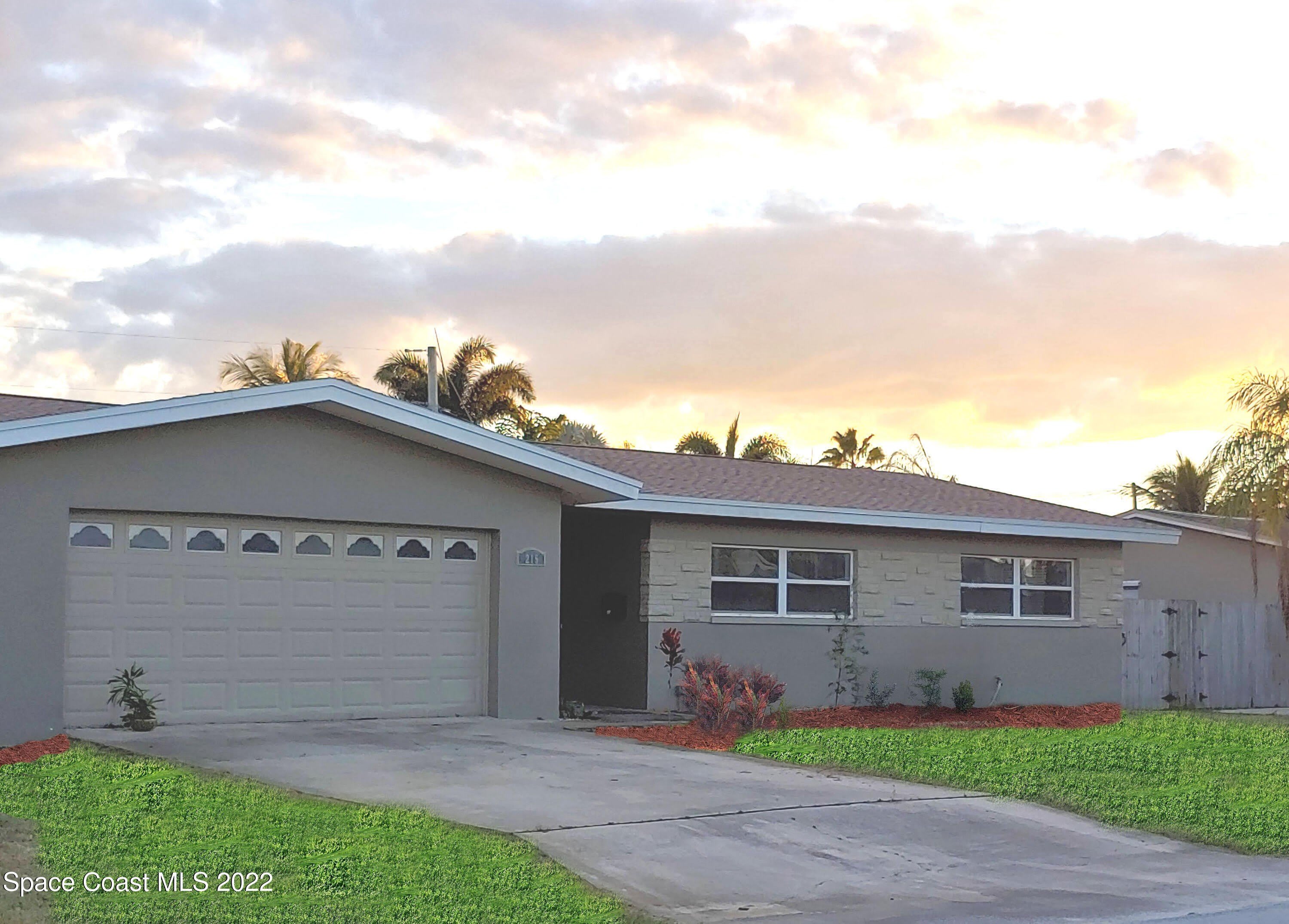 215 Marion Street – photo 1
