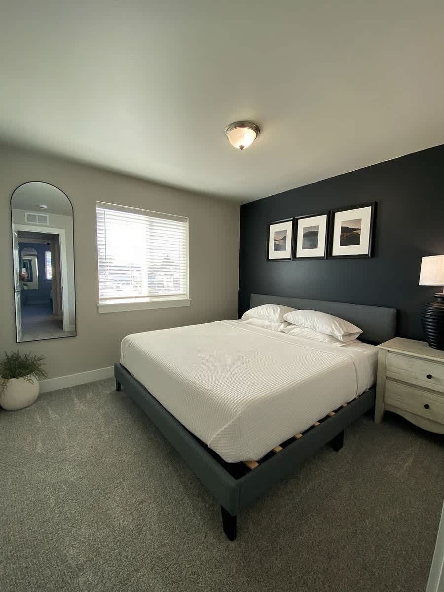 377 Jeremy Ln – photo 2