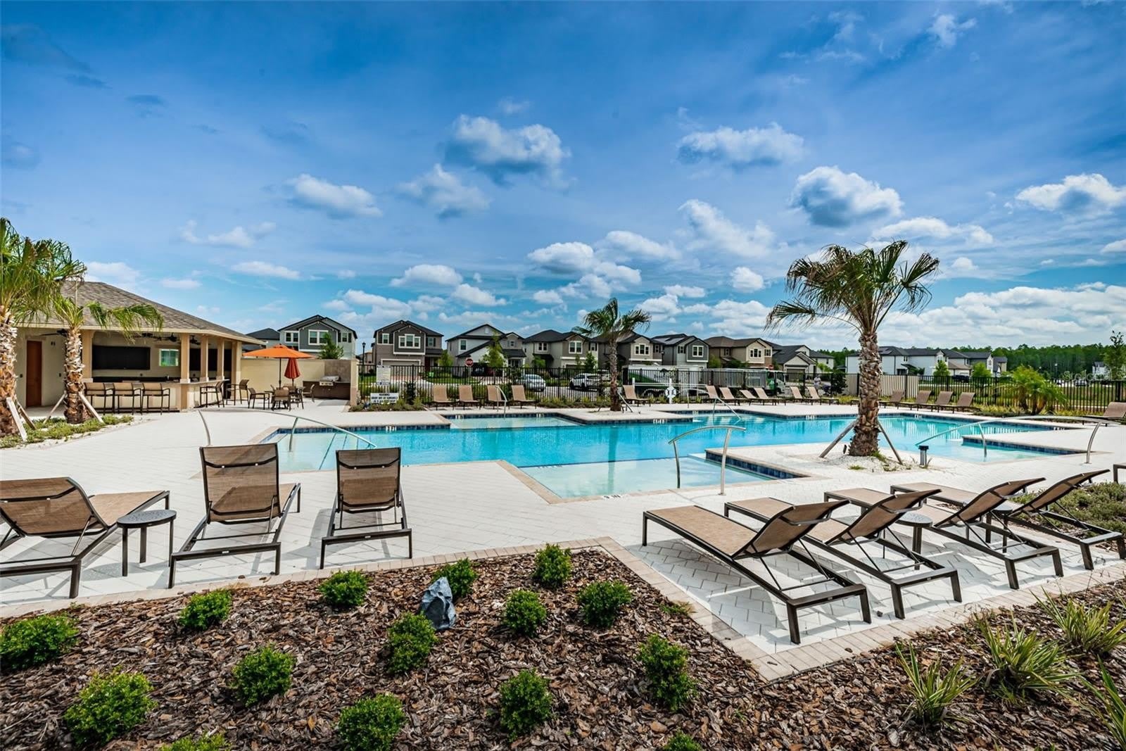 8327 Crescent Oaks Drive – photo 2