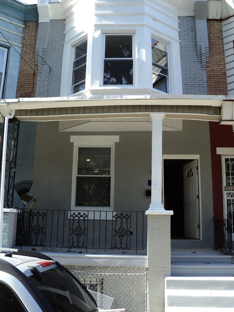 Large Home – photo 3