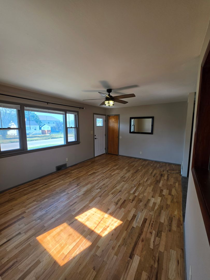 Centrally Located Three-Bedroom, Two-Bathroom House for Rent! – photo 3