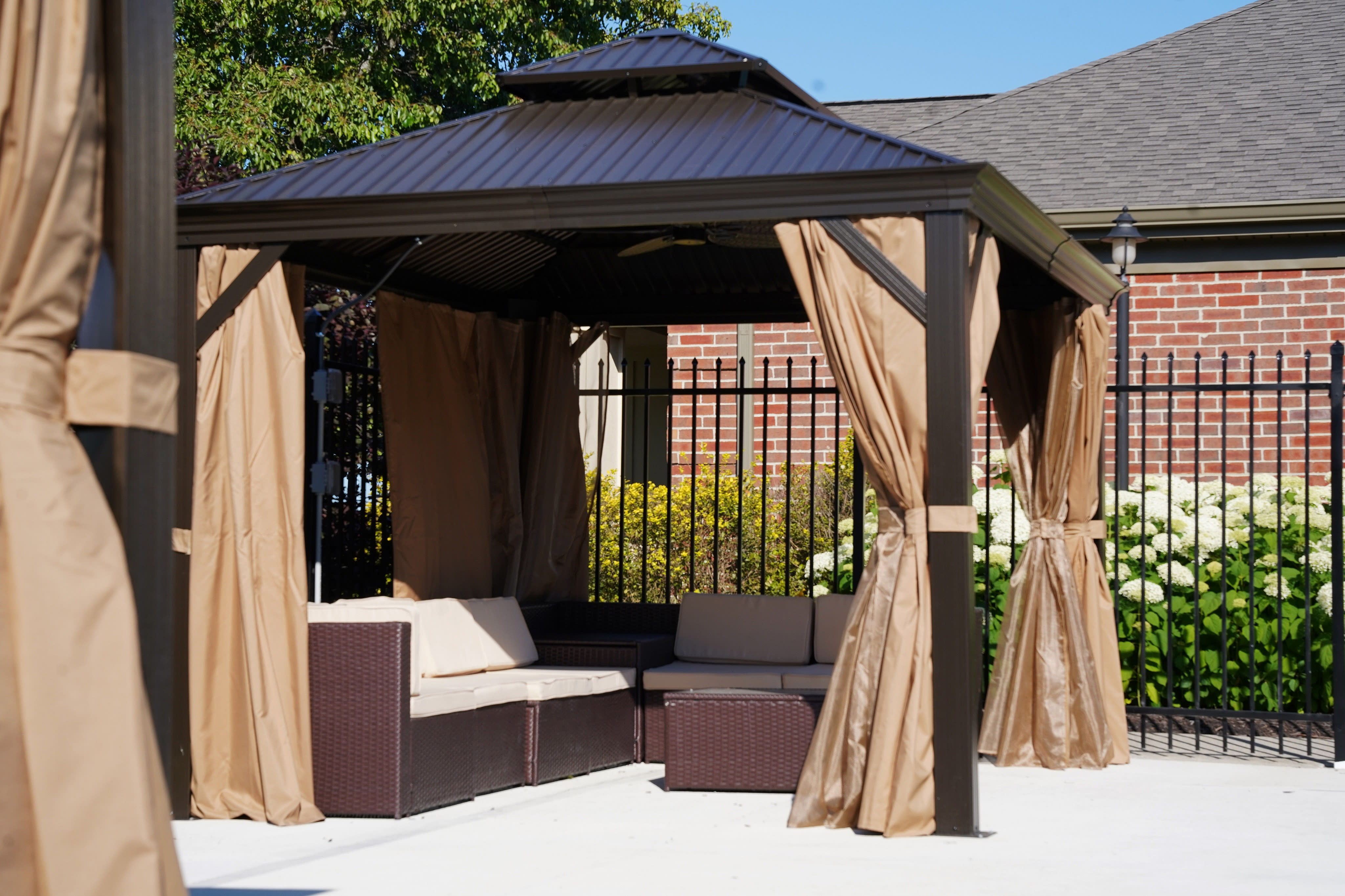 Gateway Crossing Apartment Homes – photo 4