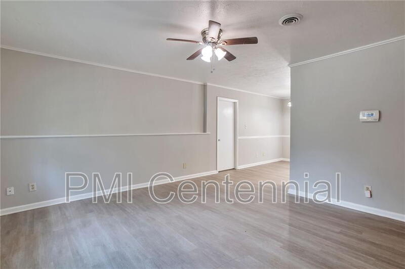 484 Evergreen Drive – photo 3