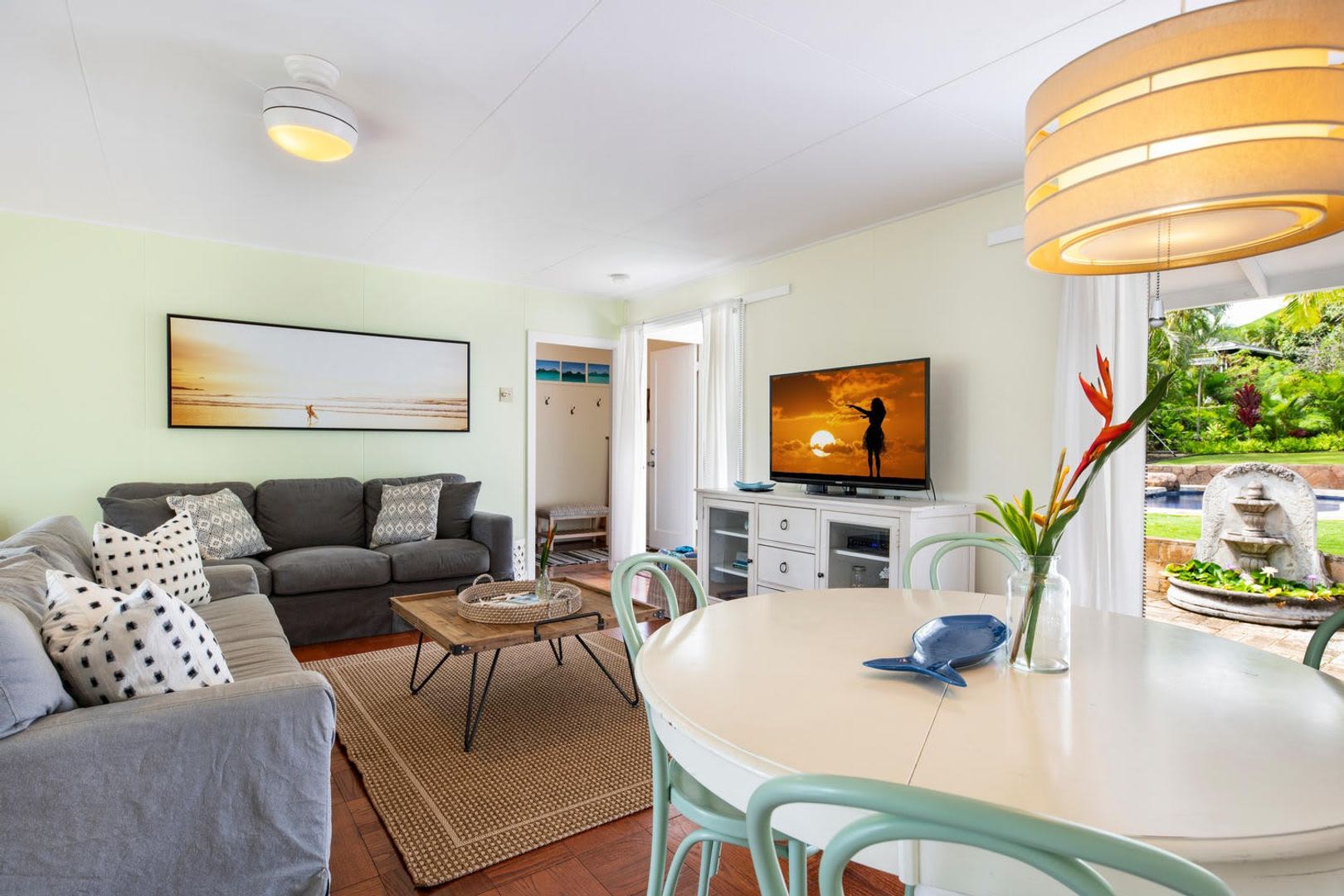3bd/2ba Beachy Charm Home w/Private Pool & Close Walk to beach. Lanikai Cottage – photo 4