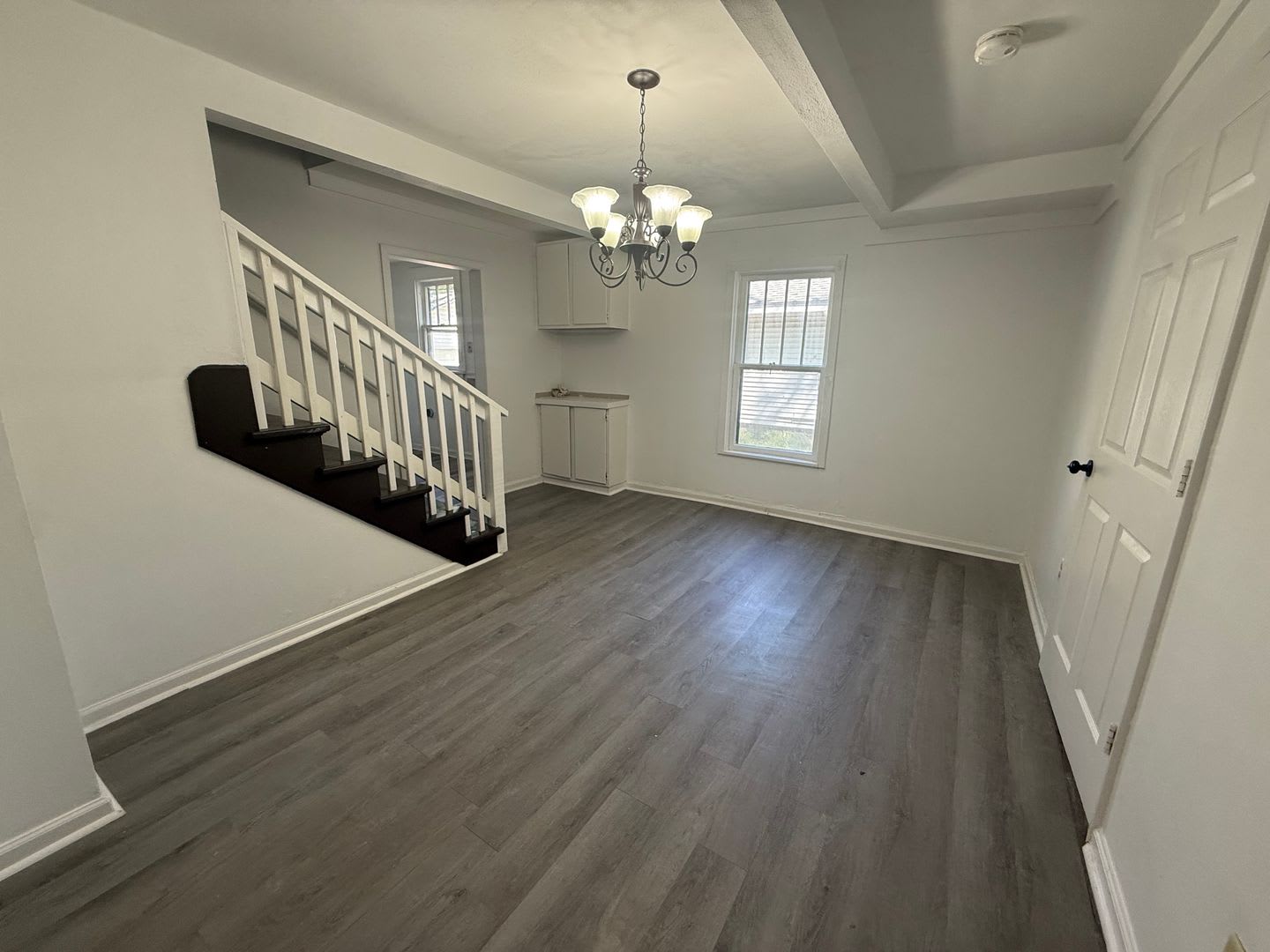 3 bedroom 2 full bathroom available now! – photo 3