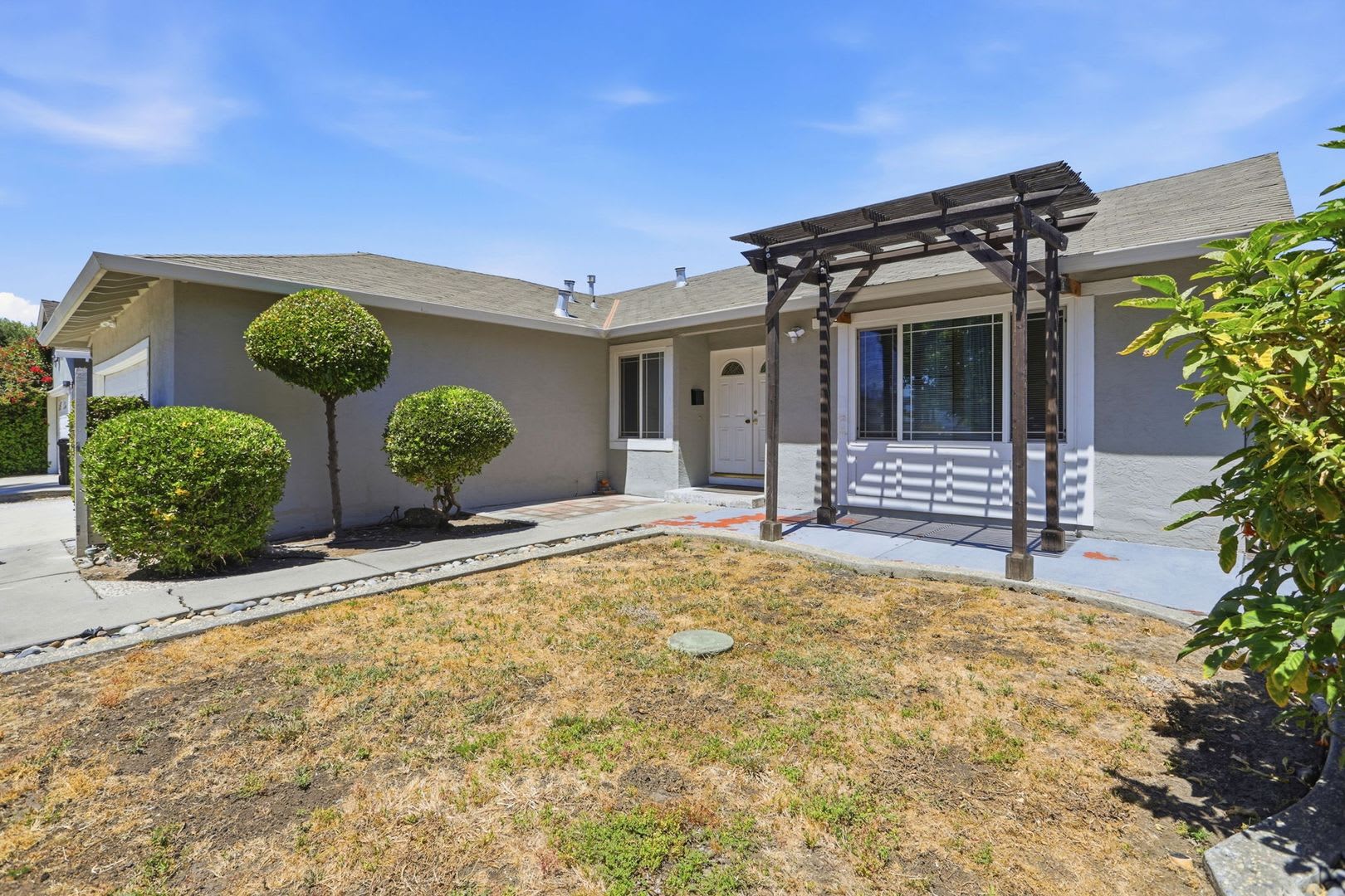 Wow What A Great Home Available Now – photo 5