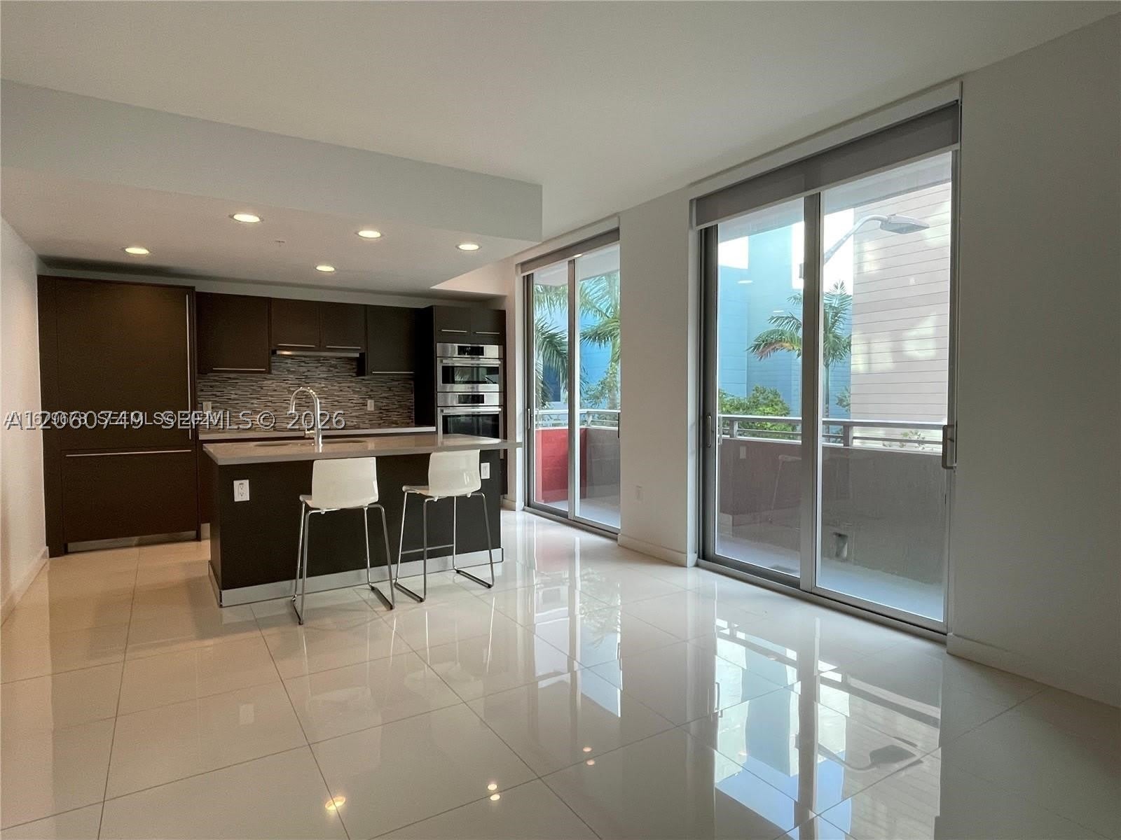 7875 NW 107th Ave – photo 2