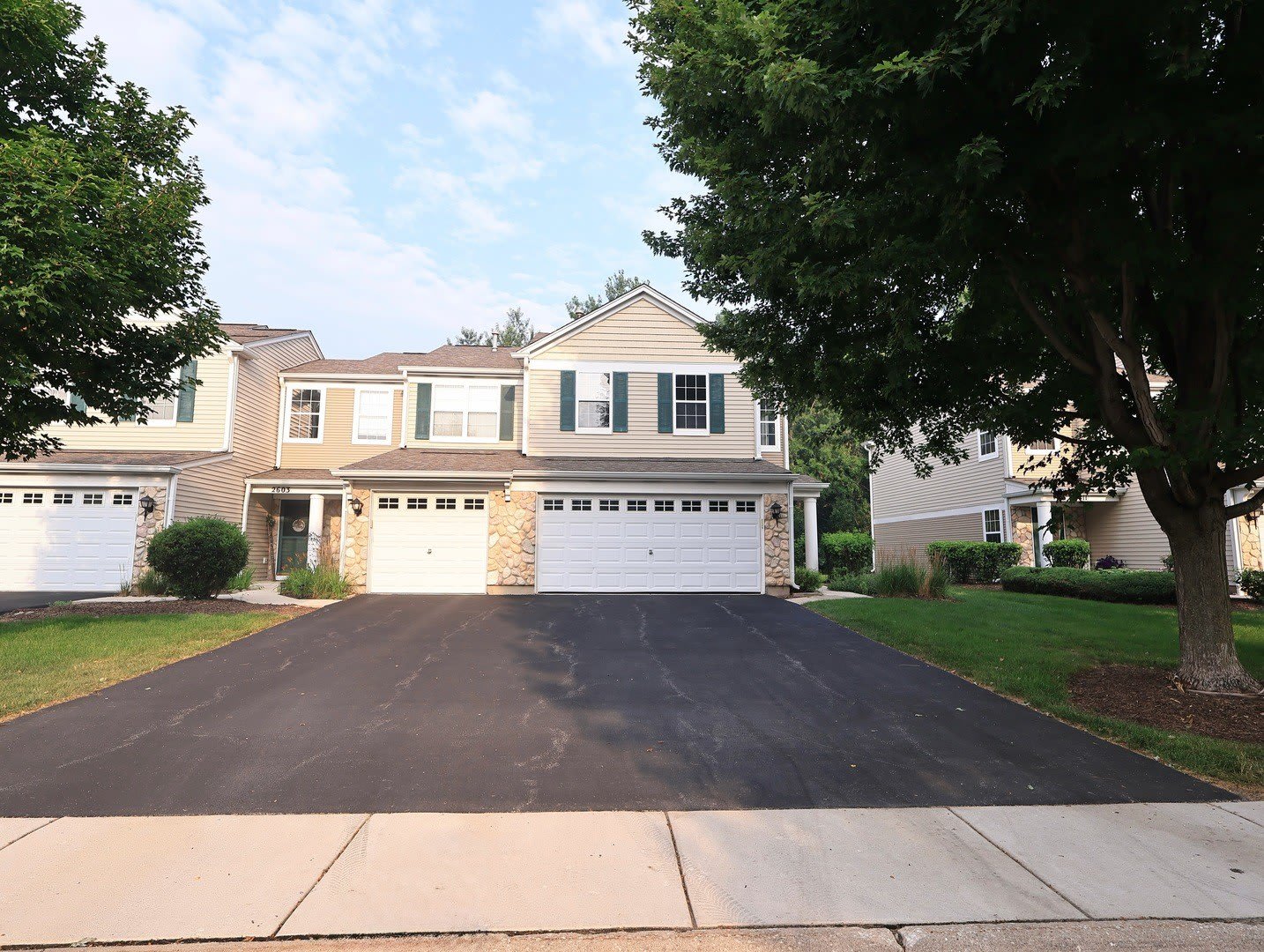 2607 Oak Tree Lane – photo 1
