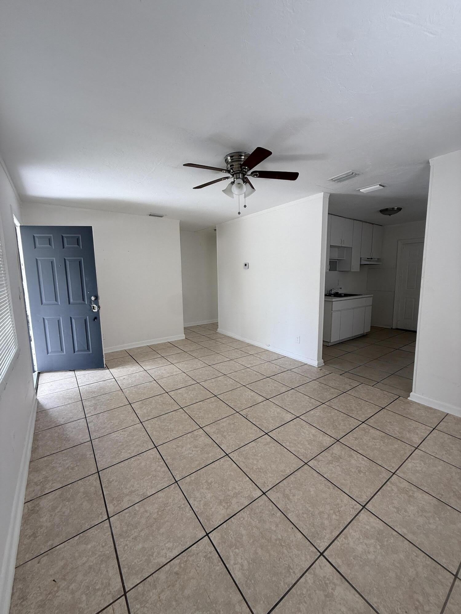 865 W 3Rd Street – photo 2