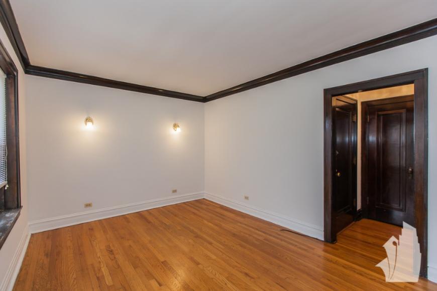 1913 W Larchmont – photo 2