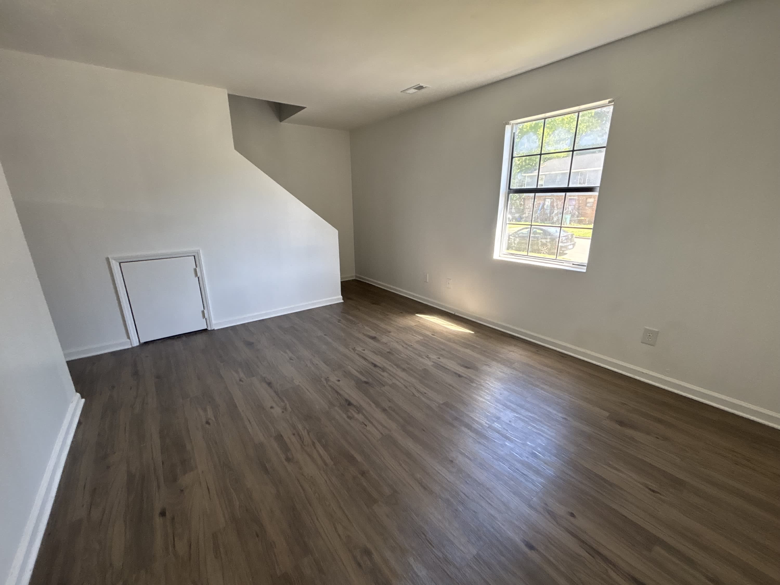 1431 Cherrycrest Drive A – photo 4