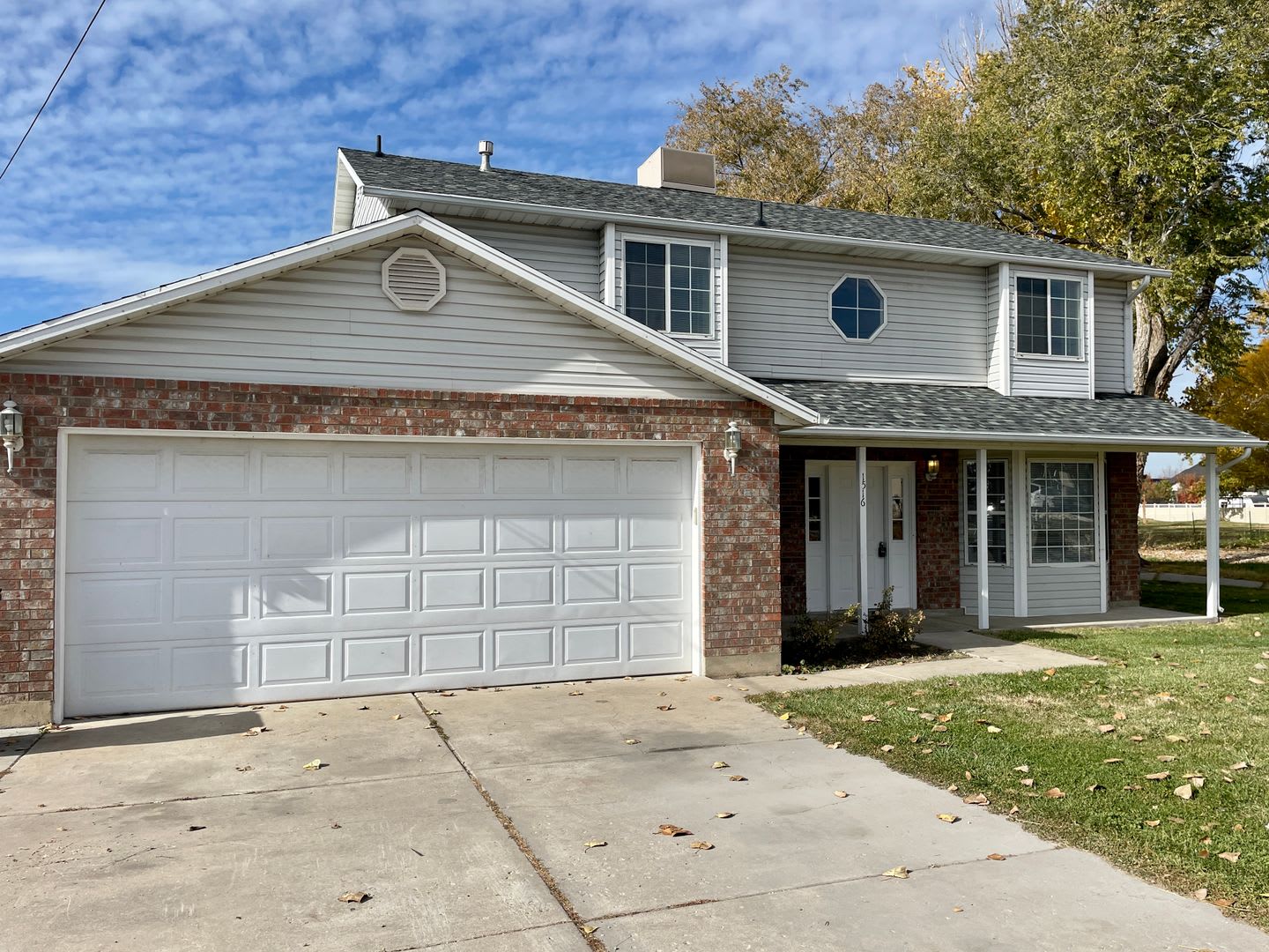 4 Bedroom Syracuse Home – photo 2