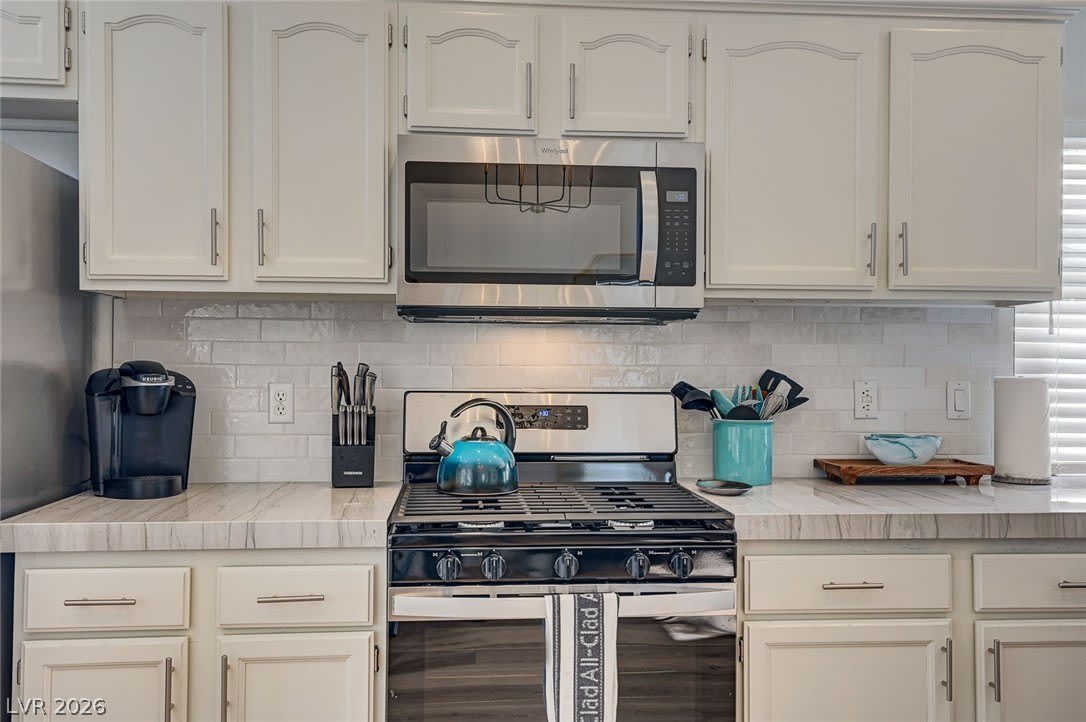 1808 Stablegate Avenue – photo 5