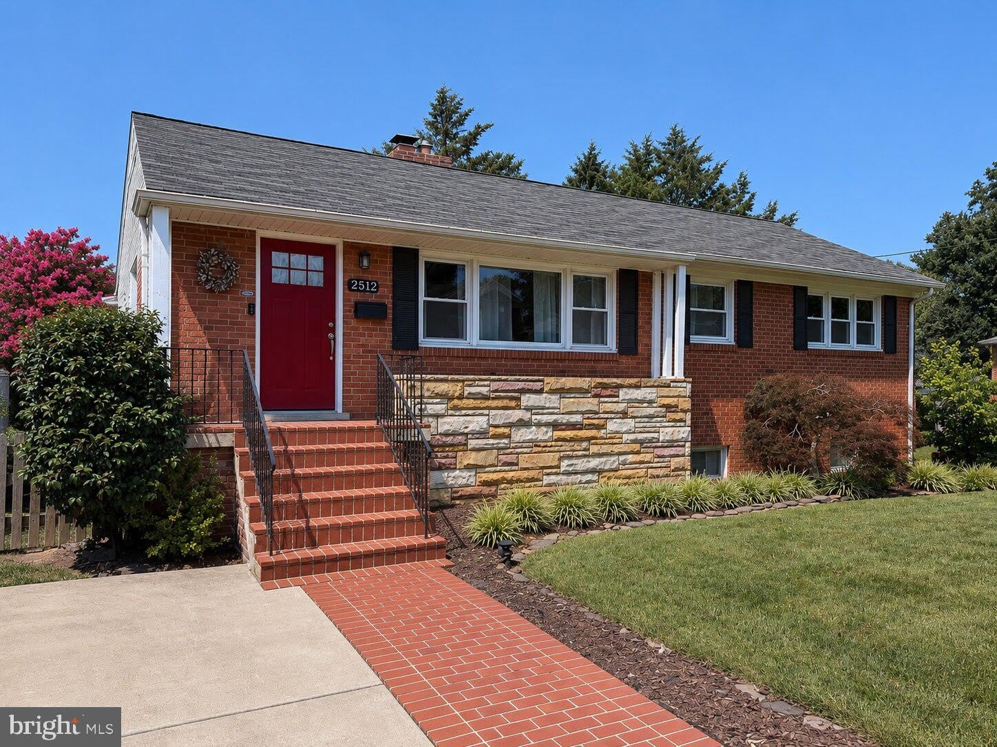 2512 N KENILWORTH Street – photo 2