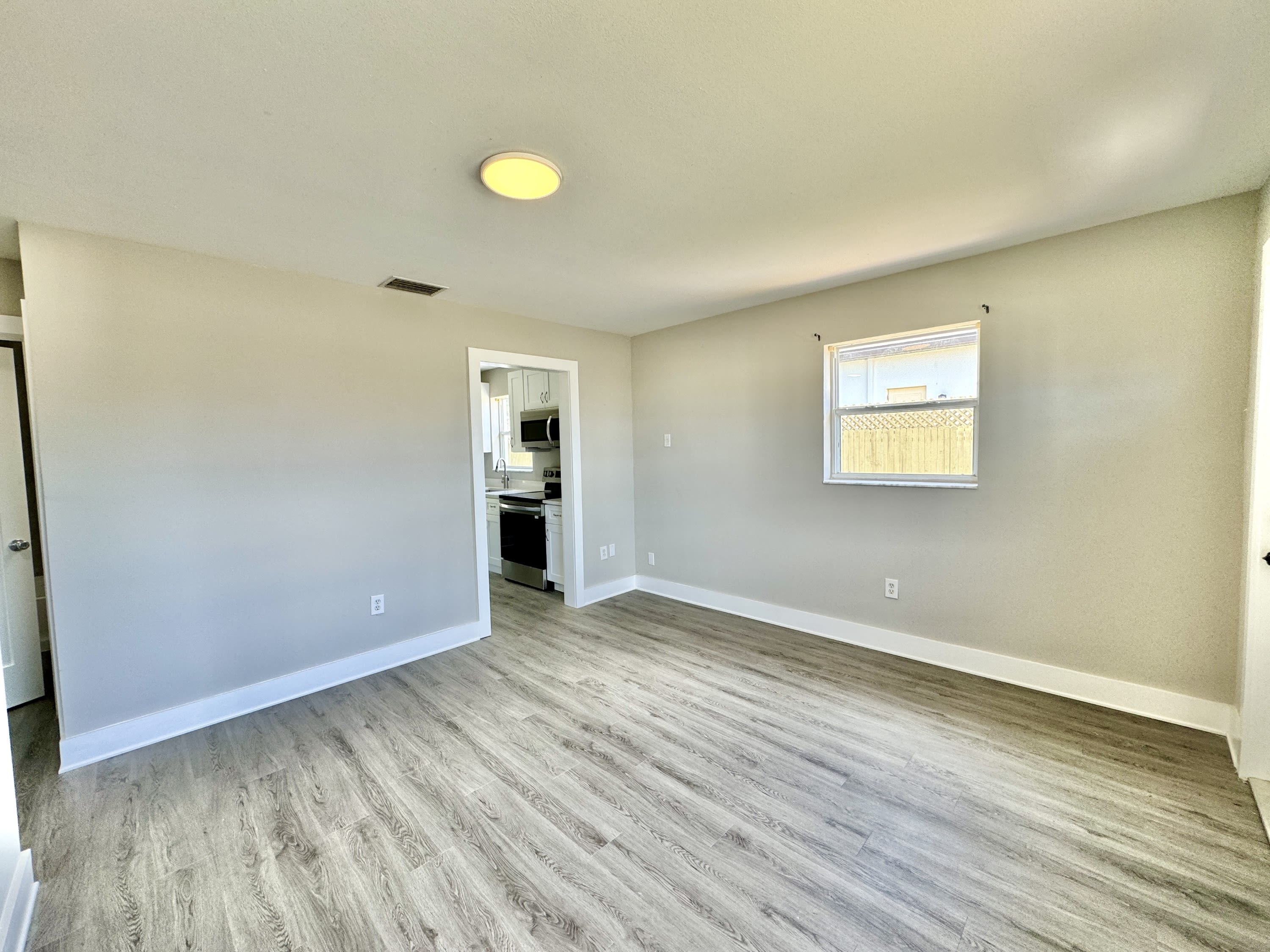 531 99th Ave. N. – photo 4