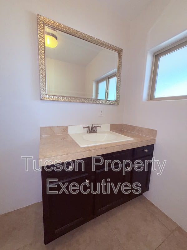 2925 North Estrella Avenue – photo 4