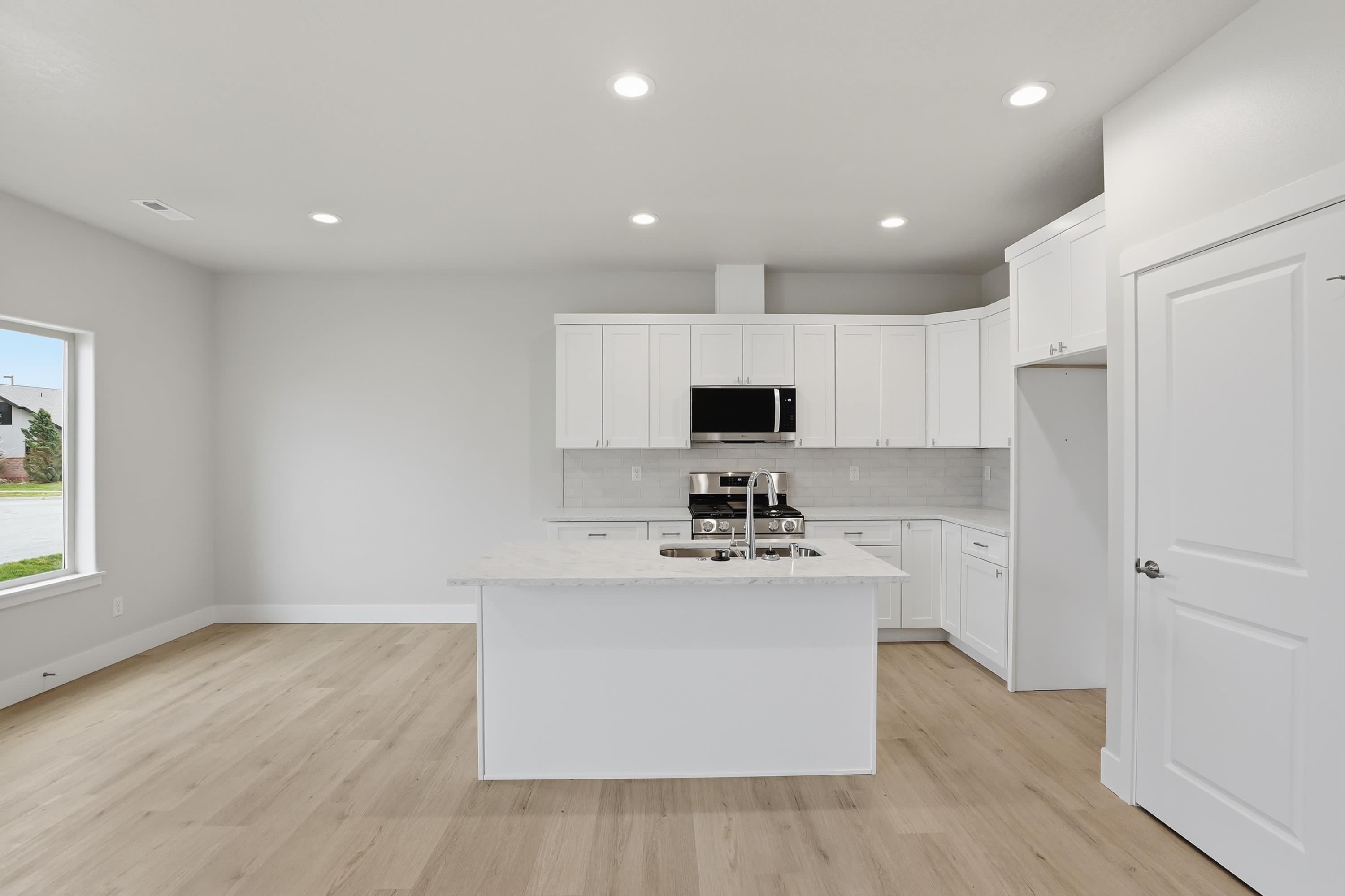 609 Creative Way – photo 4