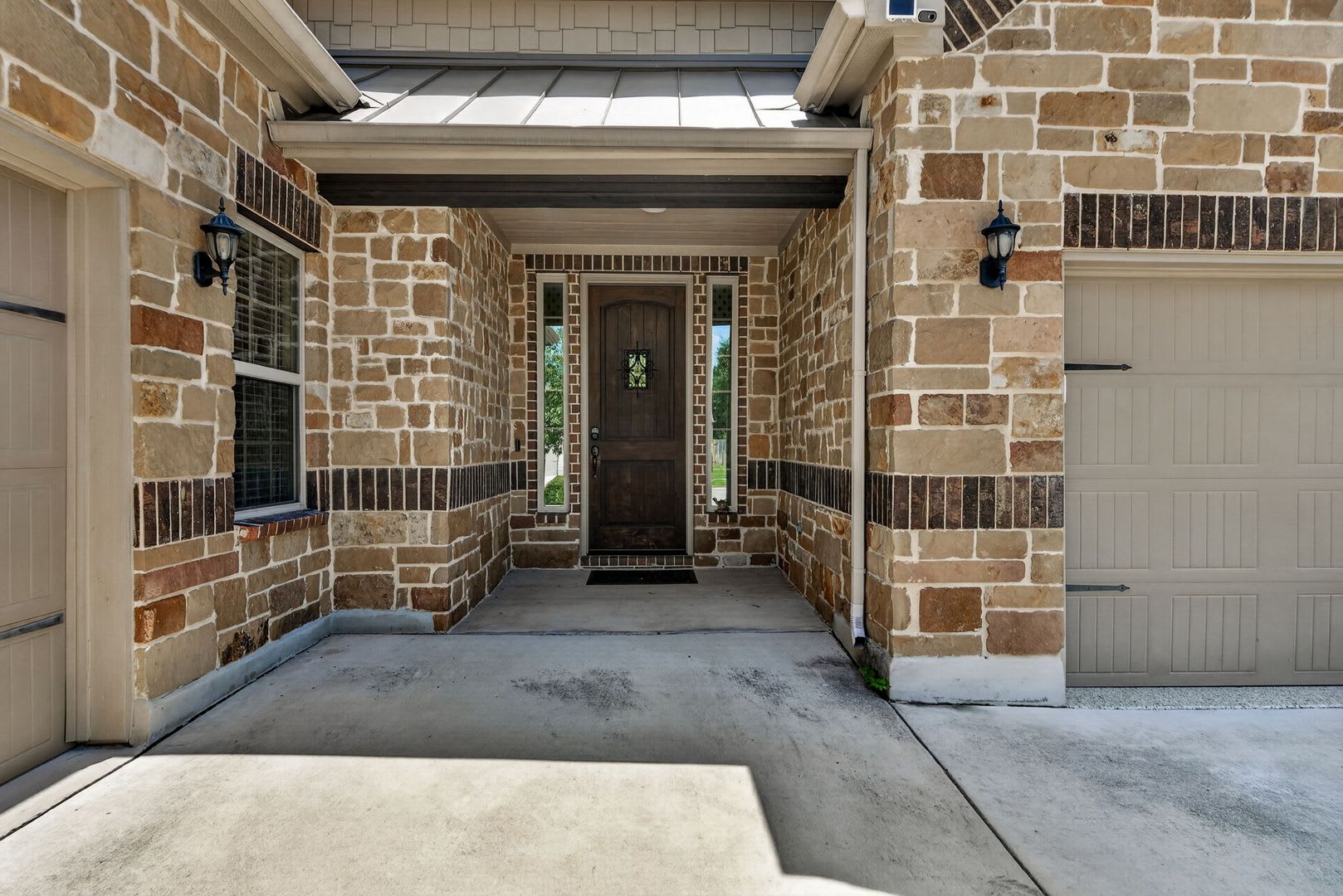 Ideally Situated On A Spacious Corner Lot In The Highly Sought After Woods Of Boerne Subdivision – photo 4
