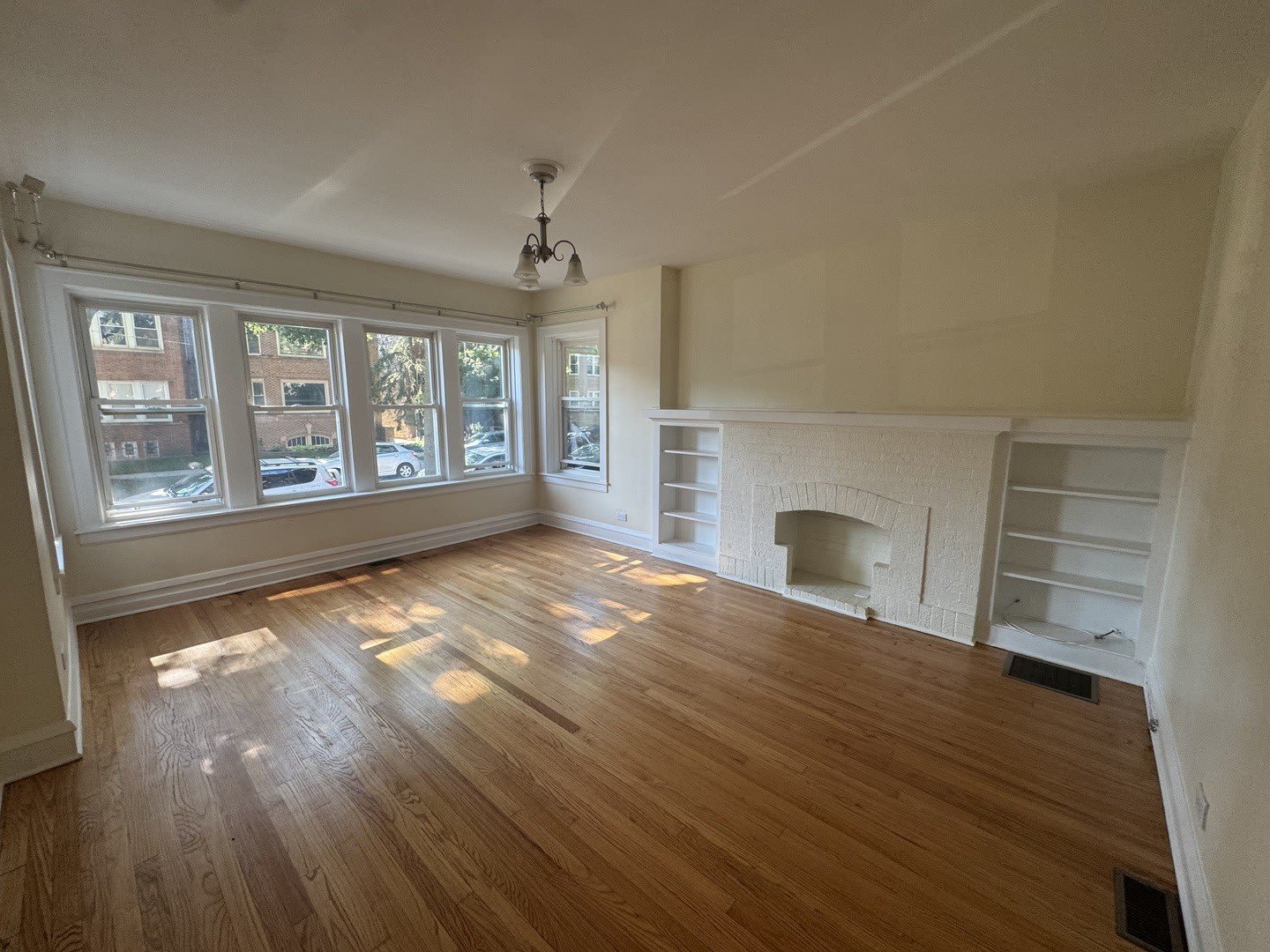 5849 N Campbell Avenue – photo 2