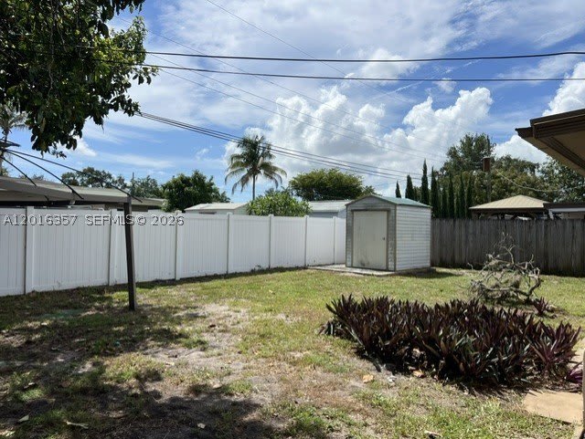 2201 N 57th Ave – photo 3