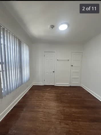 4214 S Hoover St – photo 2