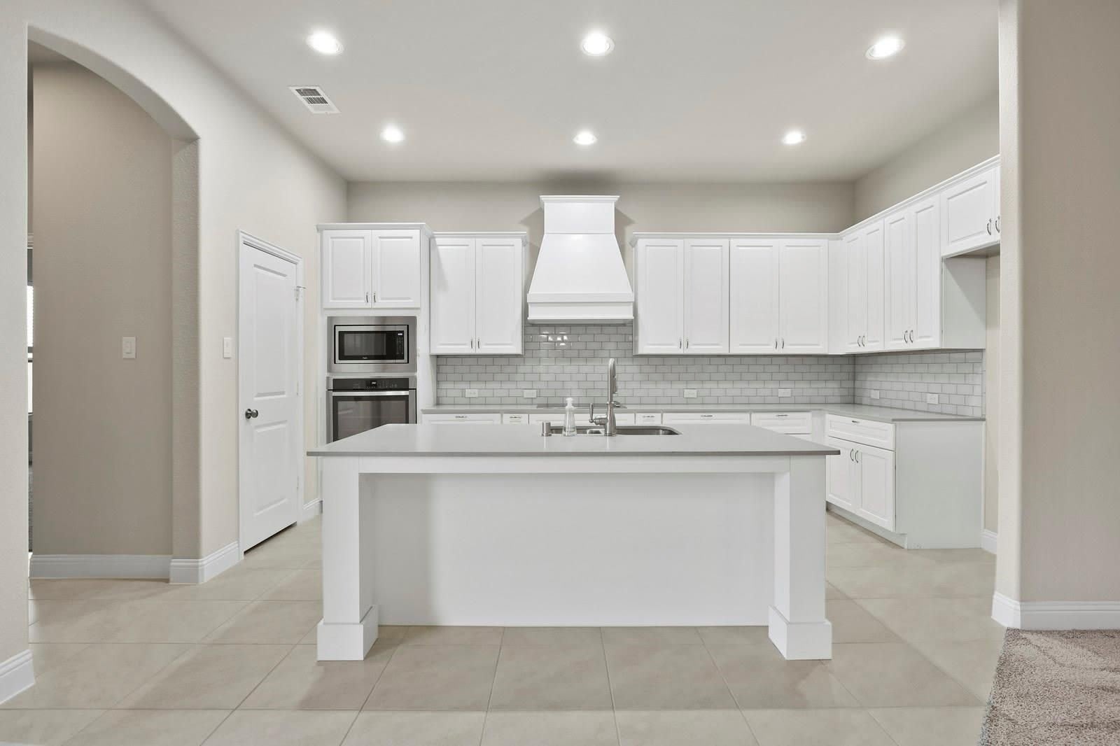 1316 Hudson Lane – photo 4
