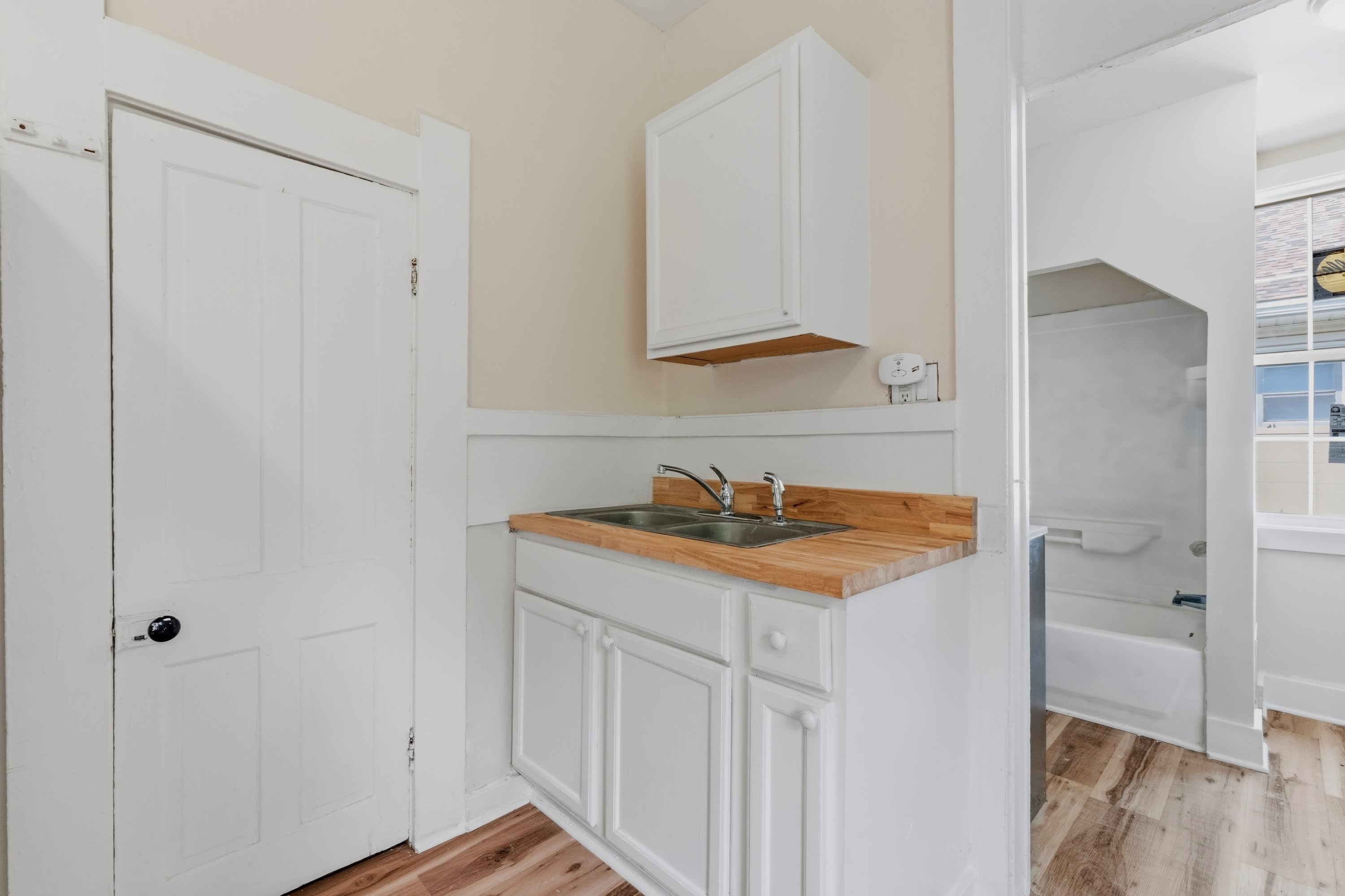 1030 West 11th Street – photo 3