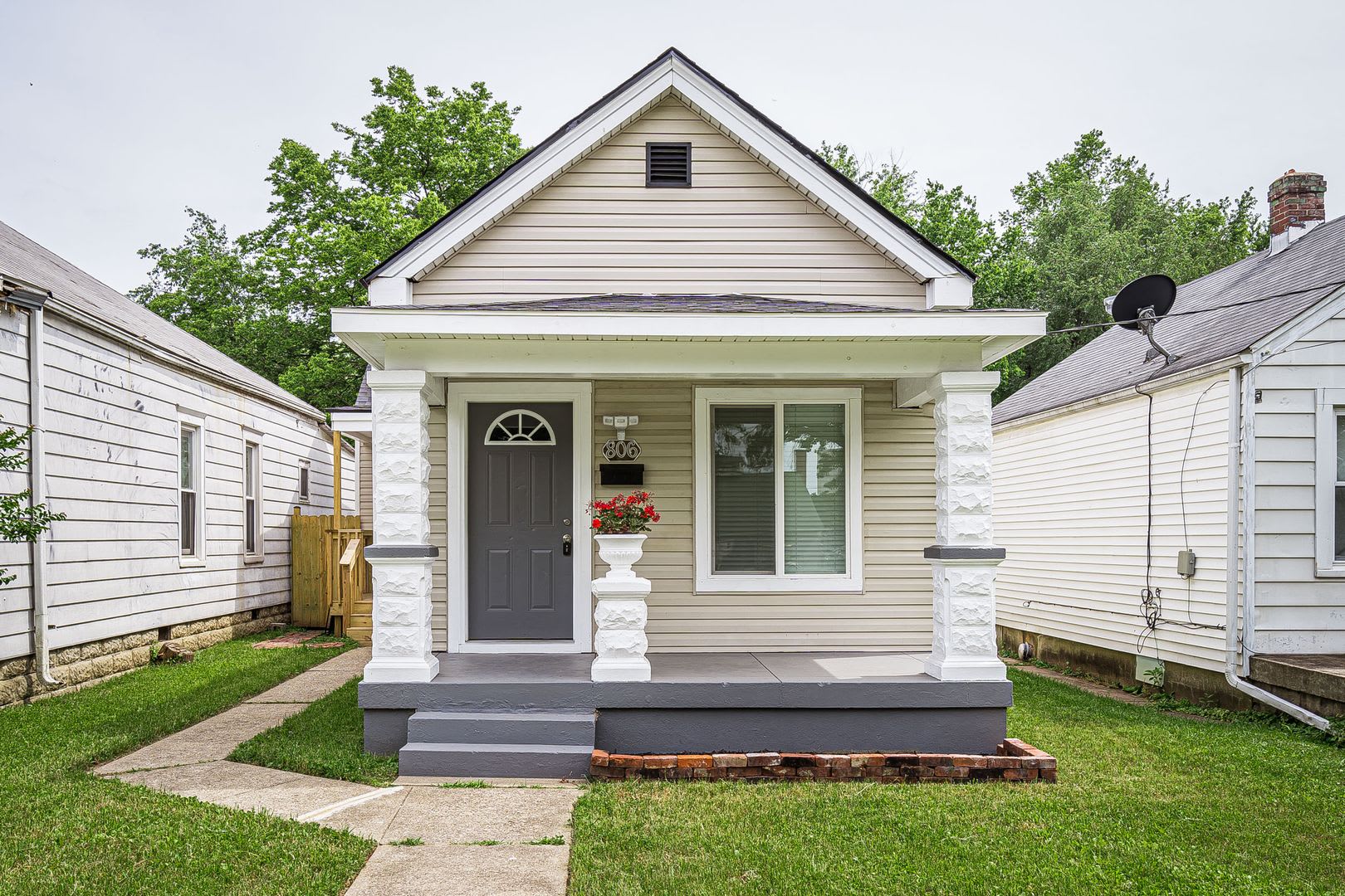 Charming 4 Bedroom For Rent – photo 2