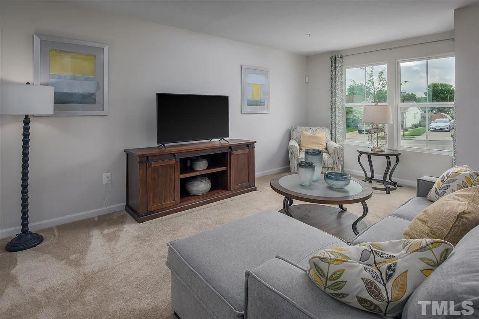 Room in 4 Bedroom Home at Bent Willow Dr – photo 4