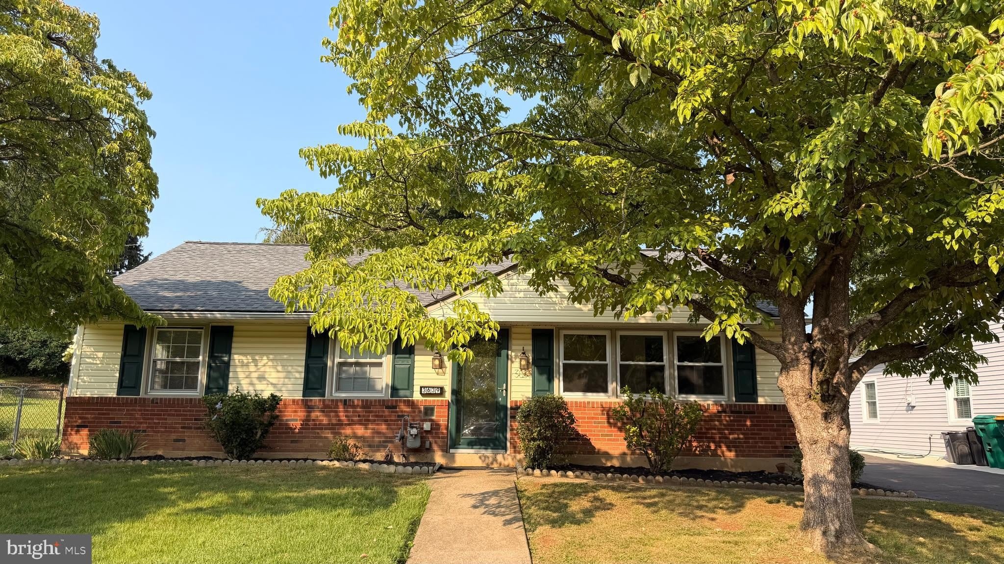 3639 WINDSOR Drive – photo 1