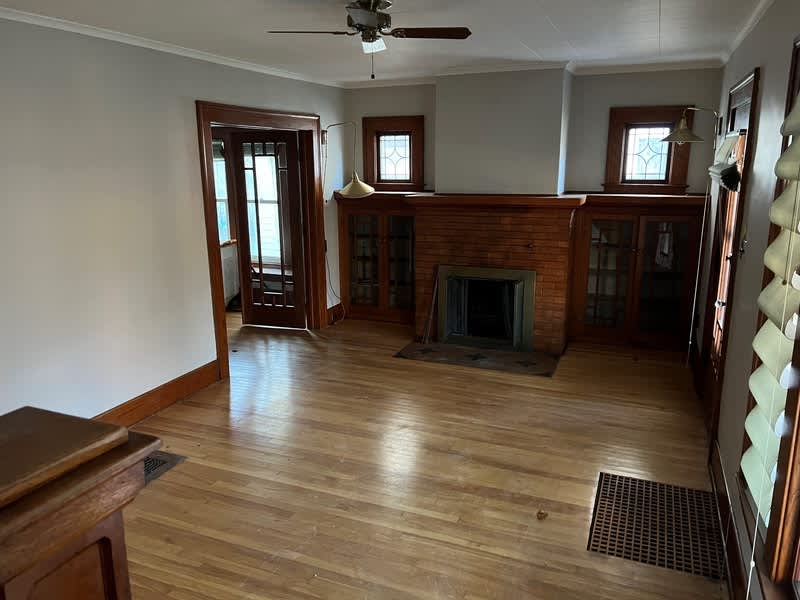 533 Whittier Avenue 1 – photo 3