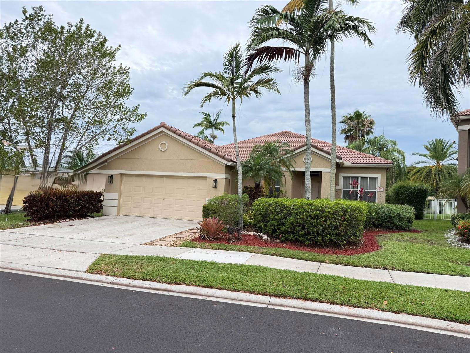 1006 Sunflower Circle – photo 1