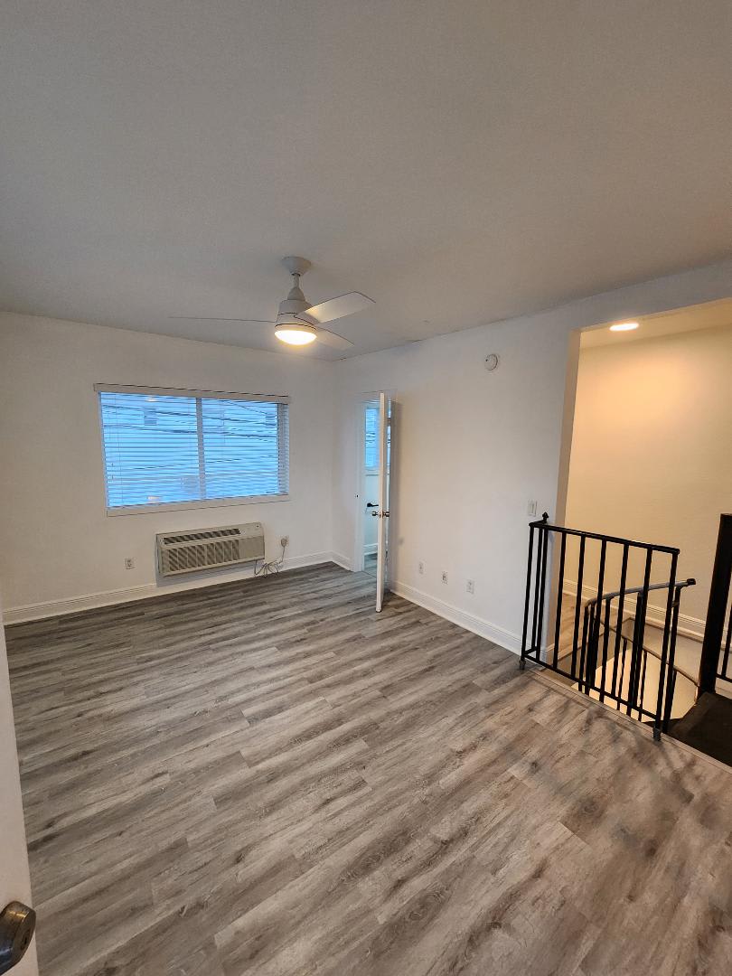 7313 Carlyle Avenue – photo 1