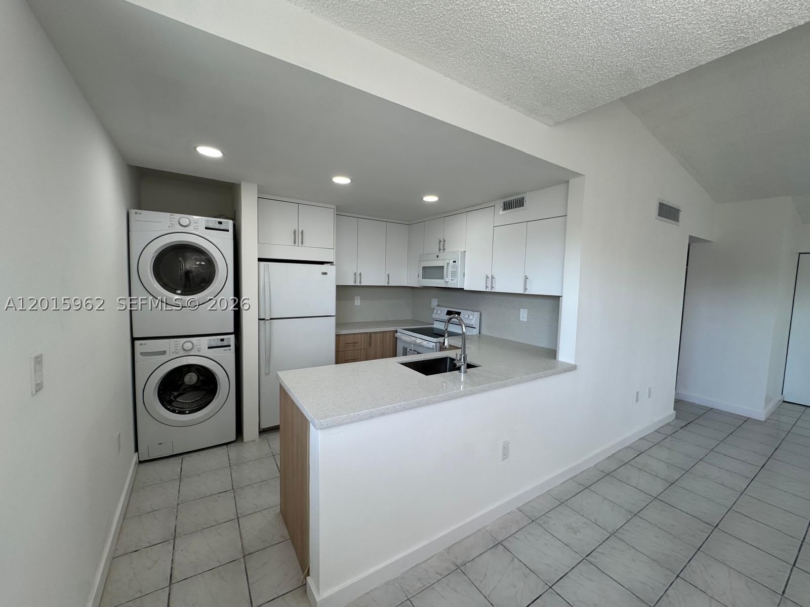 10296 NW 9th St Cir – photo 3