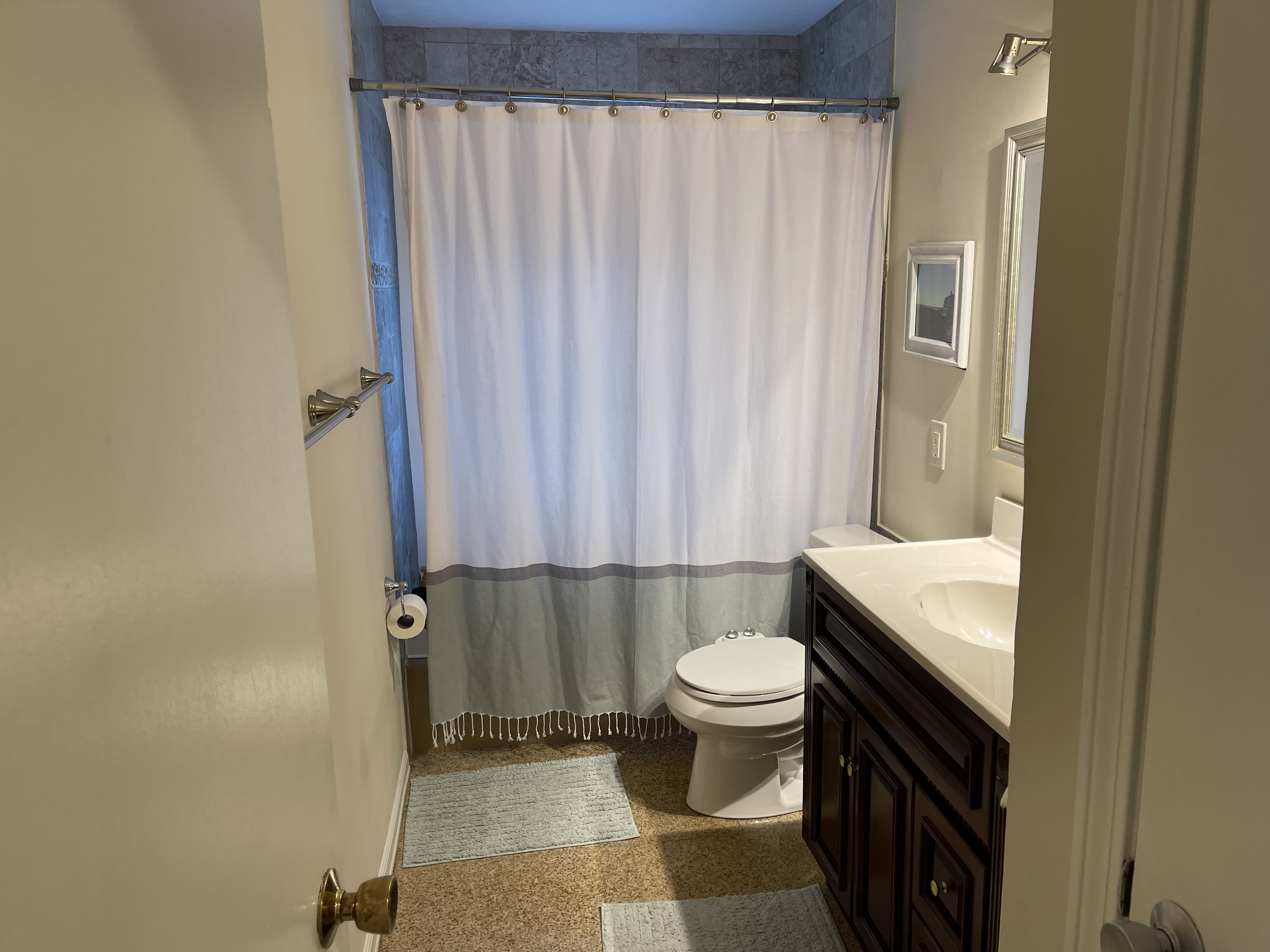 50 Gilbert St – photo 5